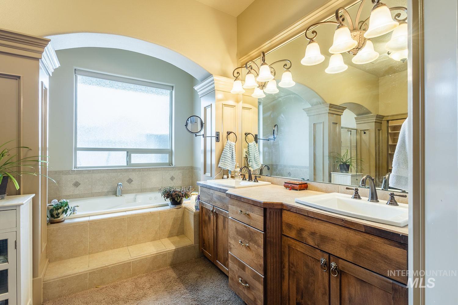 17923 Polara Way, Nampa, Idaho 83687, 3 Bedrooms, 2 Bathrooms, Residential For Sale, Price $775,000,MLS 98972924