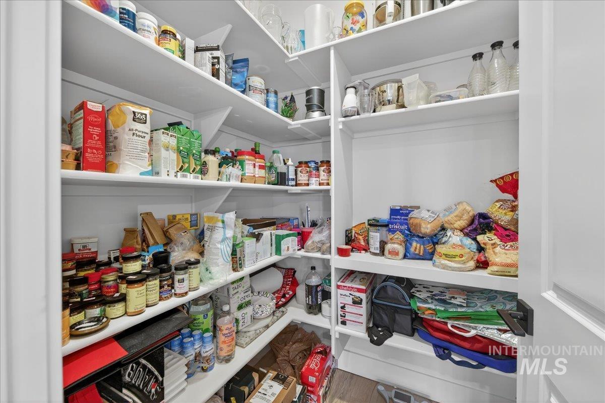 1911 N Willowick Ave, Eagle, Idaho 83616, 4 Bedrooms, 3 Bathrooms, Residential For Sale, Price $877,778, 98972925