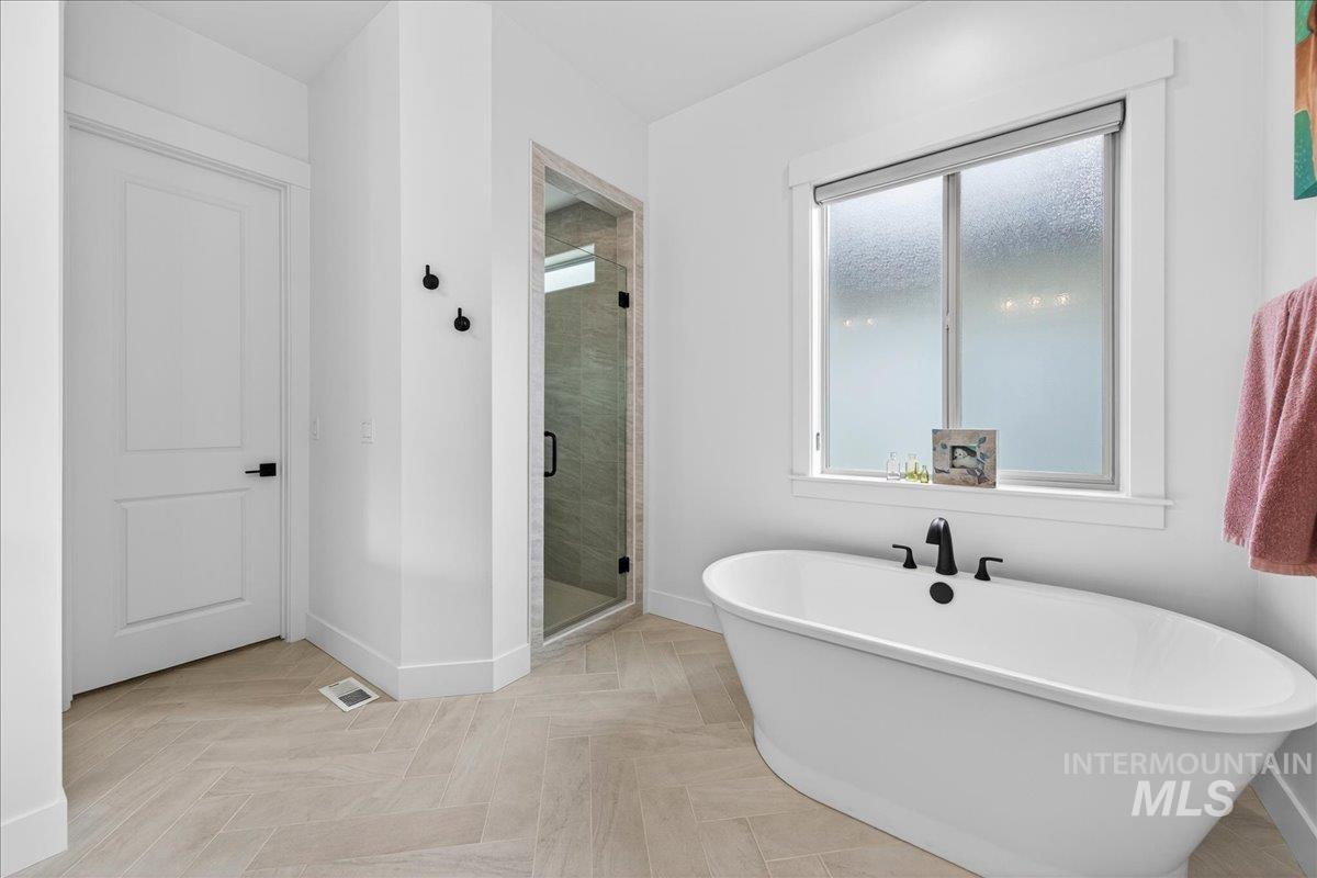 1911 N Willowick Ave, Eagle, Idaho 83616, 4 Bedrooms, 3 Bathrooms, Residential For Sale, Price $839,990, 98972925