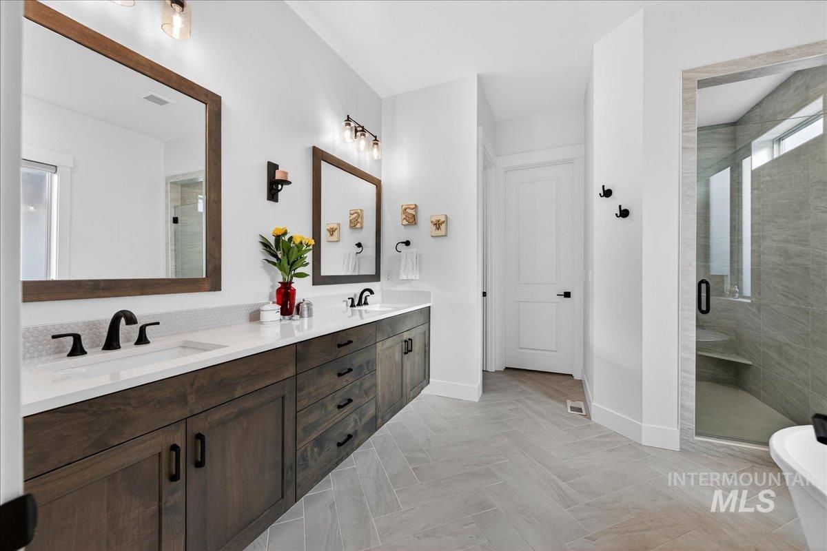 1911 N Willowick Ave, Eagle, Idaho 83616, 4 Bedrooms, 3 Bathrooms, Residential For Sale, Price $877,778, 98972925