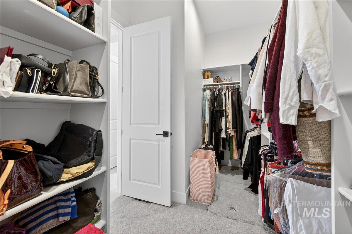 1911 W Willowick Ave, Eagle, Idaho 83616, 4 Bedrooms, 3 Bathrooms, Residential For Sale, Price $889,900,MLS 98972925