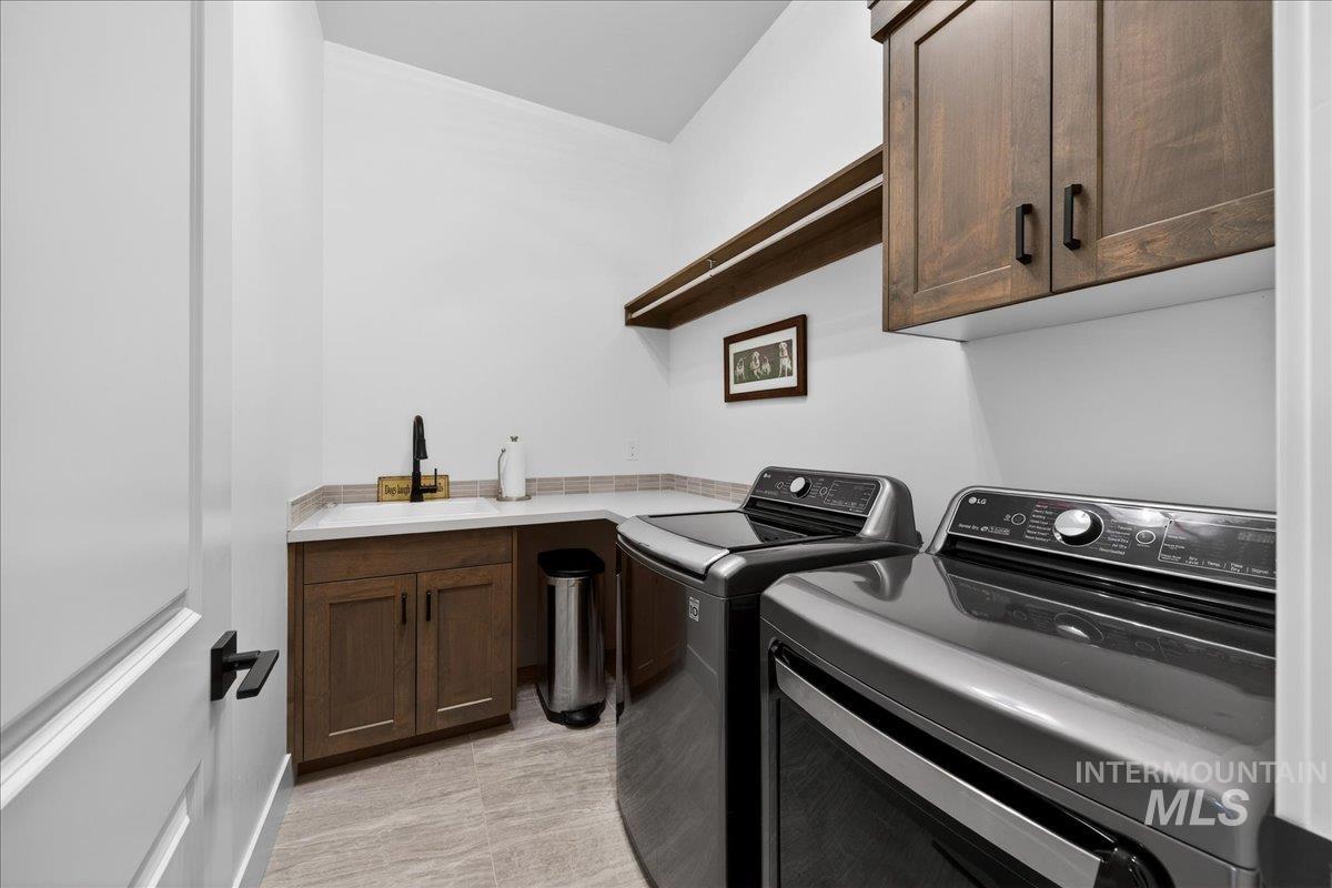 1911 W Willowick Ave, Eagle, Idaho 83616, 4 Bedrooms, 3 Bathrooms, Residential For Sale, Price $889,900,MLS 98972925