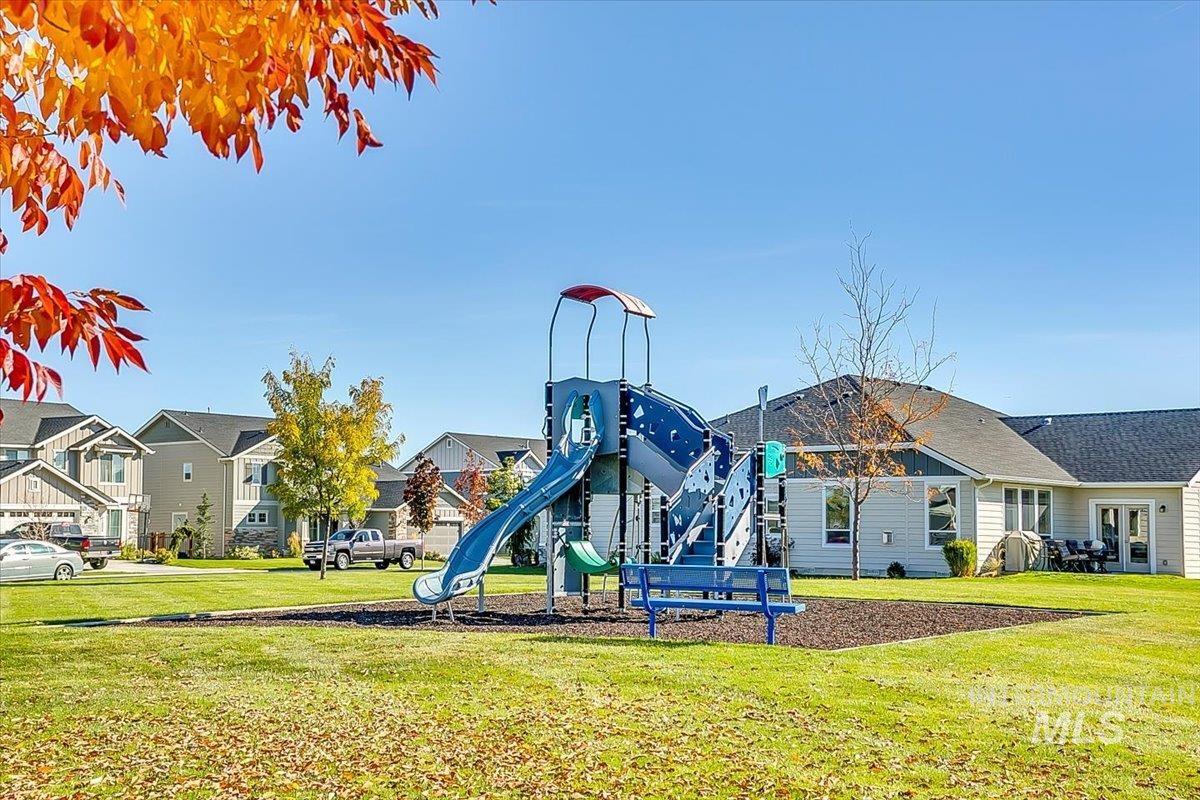 1911 N Willowick Ave, Eagle, Idaho 83616, 4 Bedrooms, 3 Bathrooms, Residential For Sale, Price $889,900,MLS 98972925