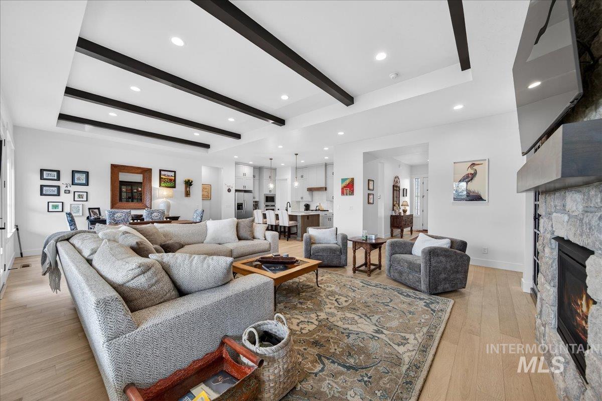 1911 W Willowick Ave, Eagle, Idaho 83616, 4 Bedrooms, 3 Bathrooms, Residential For Sale, Price $889,900,MLS 98972925