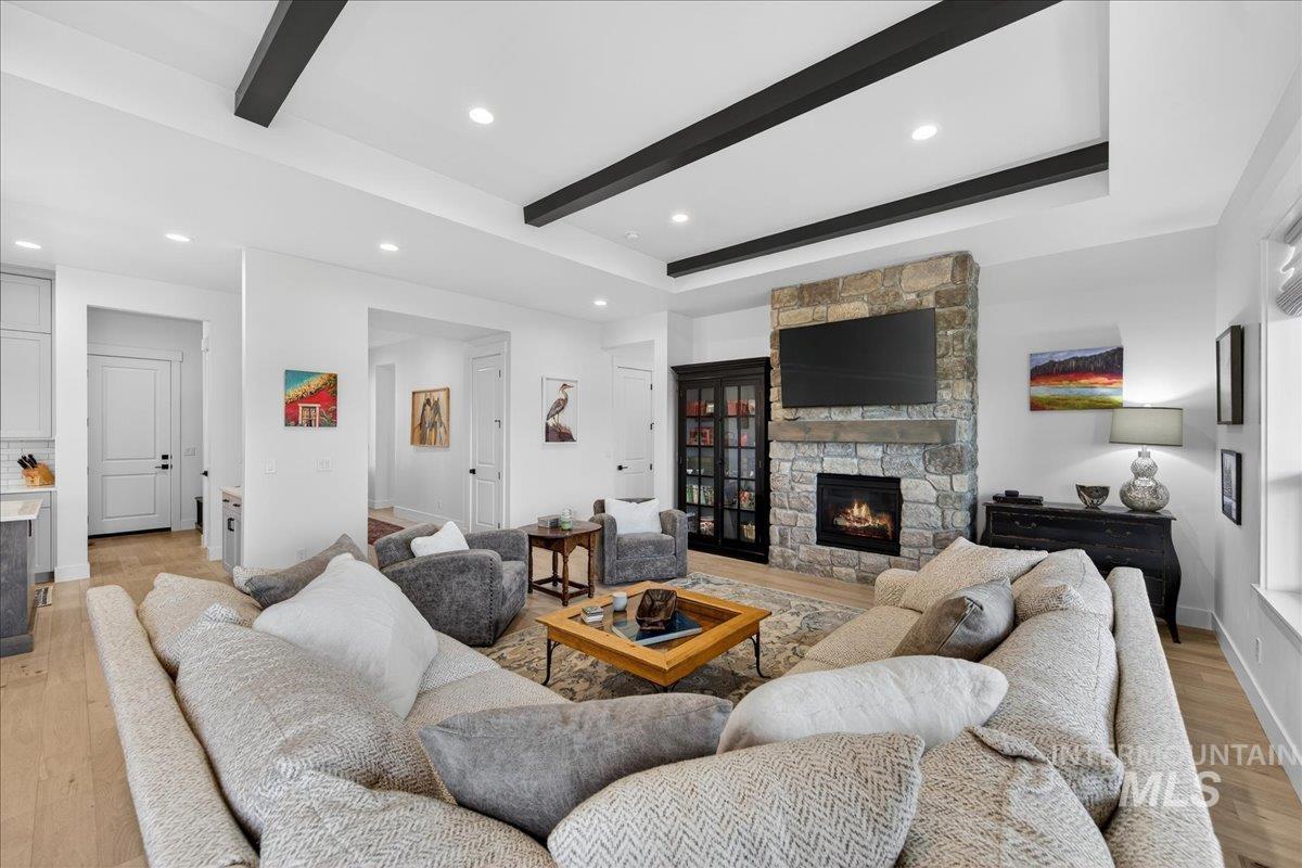 1911 N Willowick Ave, Eagle, Idaho 83616, 4 Bedrooms, 3 Bathrooms, Residential For Sale, Price $877,778, 98972925