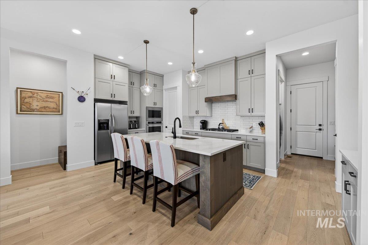 1911 W Willowick Ave, Eagle, Idaho 83616, 4 Bedrooms, 3 Bathrooms, Residential For Sale, Price $889,900,MLS 98972925