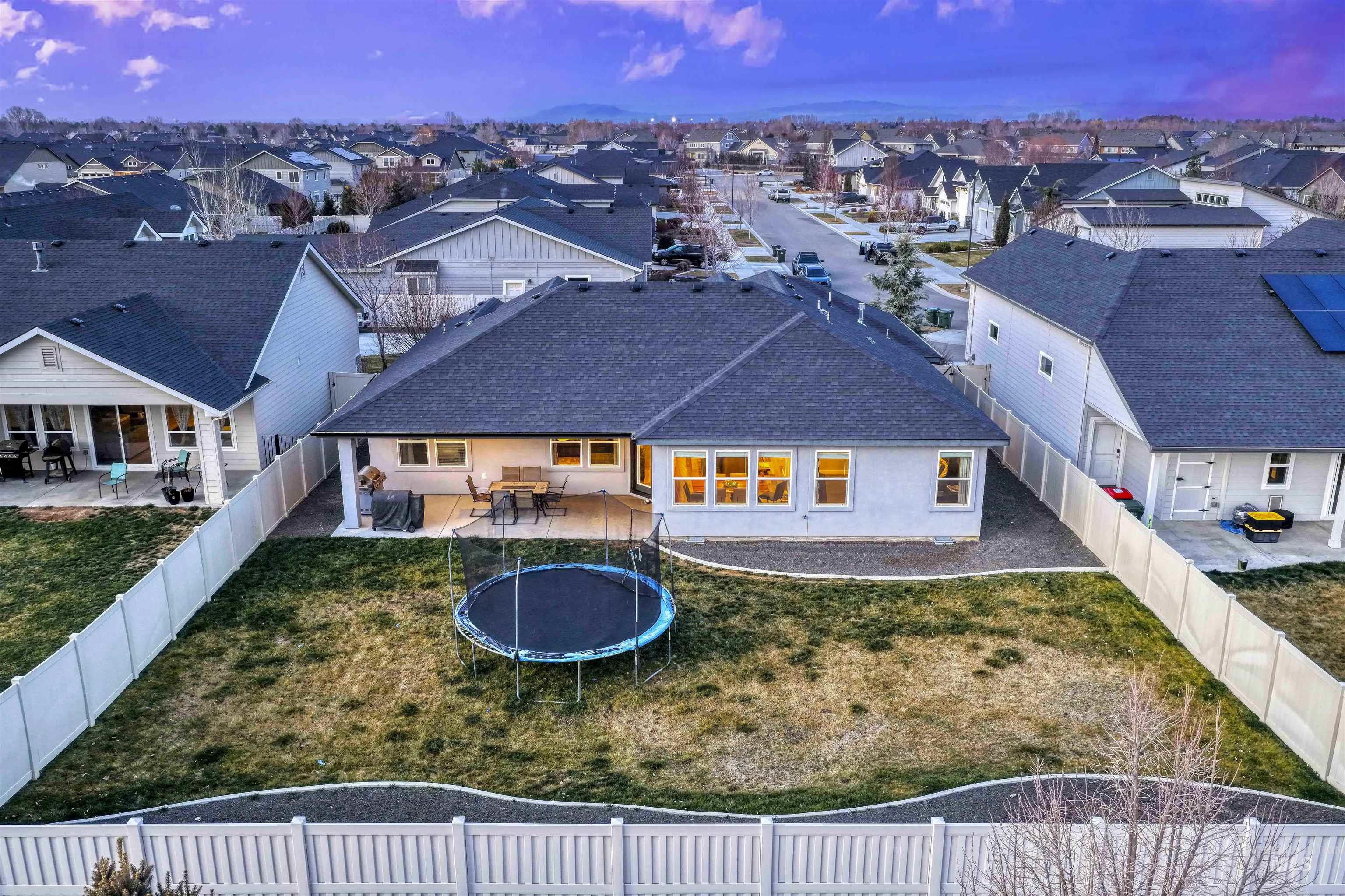 2229 E Grayson St, Meridian, Idaho 83642, 3 Bedrooms, 2 Bathrooms, Residential For Sale, Price $589,000, 98972926