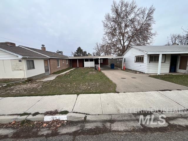 914 W W Roberts Ave, Nampa, Idaho 83651, 2 Bedrooms, 1 Bathroom, Residential For Sale, Price $225,000,MLS 98972927