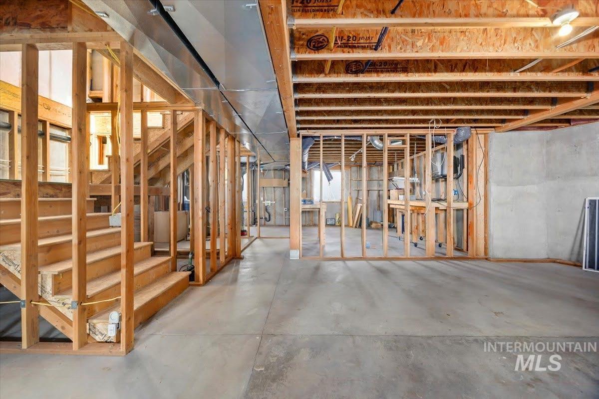 188 E 552 N, Shoshone, Idaho 83352, 3 Bedrooms, 2 Bathrooms, Residential For Sale, Price $625,000,MLS 98972929