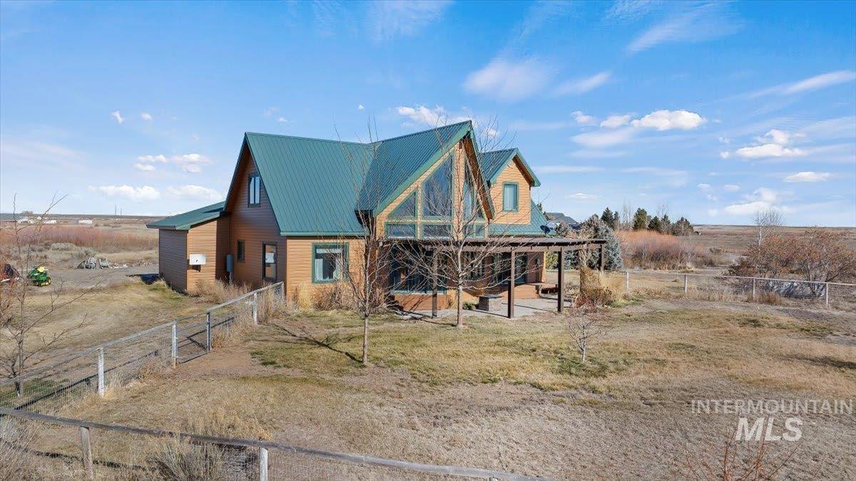 188 E 552 N, Shoshone, Idaho 83352, 3 Bedrooms, 2 Bathrooms, Residential For Sale, Price $625,000,MLS 98972929
