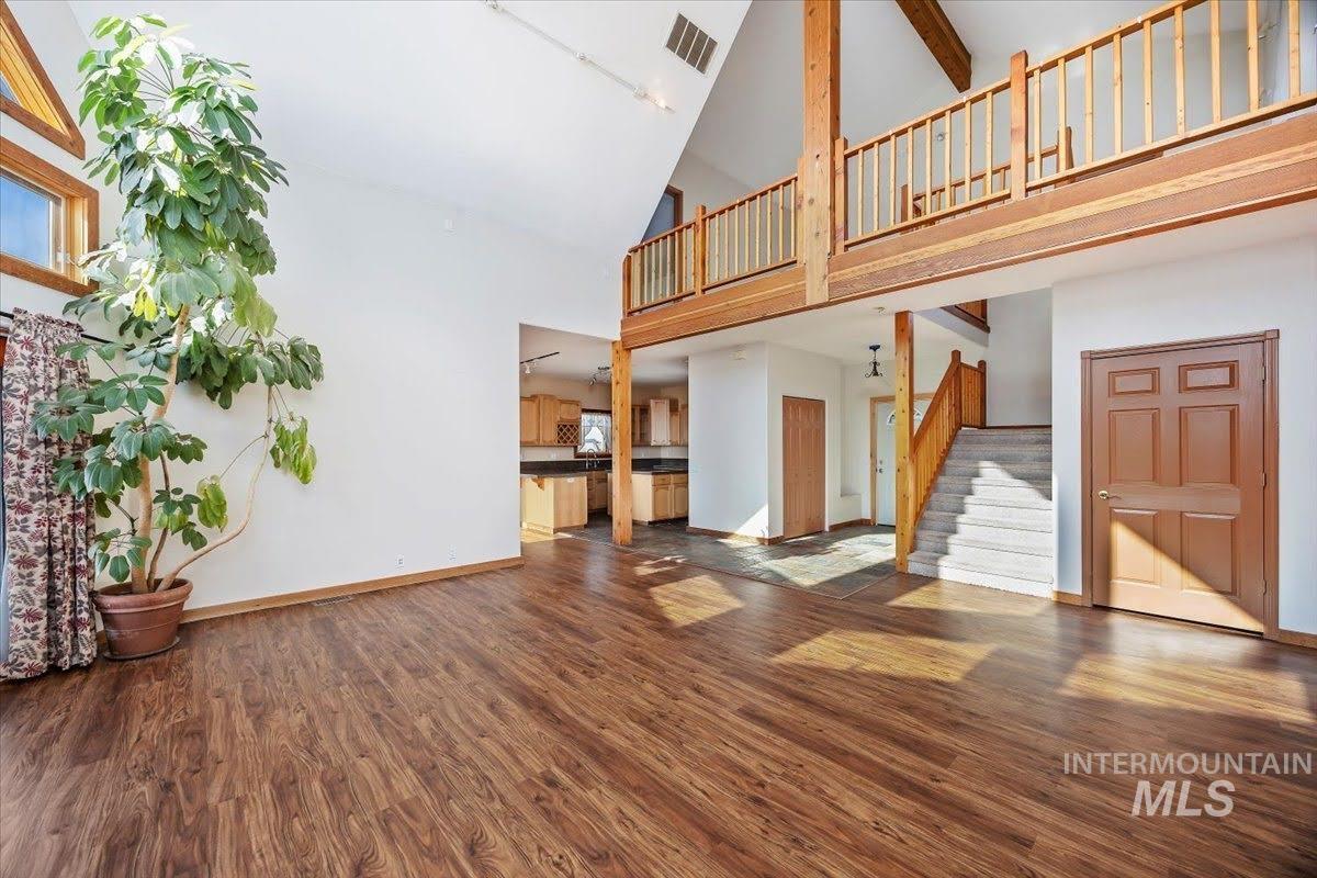 188 E 552 N, Shoshone, Idaho 83352, 3 Bedrooms, 2 Bathrooms, Residential For Sale, Price $625,000,MLS 98972929