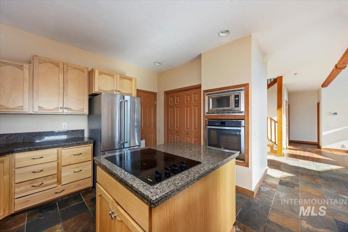 188 E 552 N, Shoshone, Idaho 83352, 3 Bedrooms, 2 Bathrooms, Residential For Sale, Price $625,000,MLS 98972929