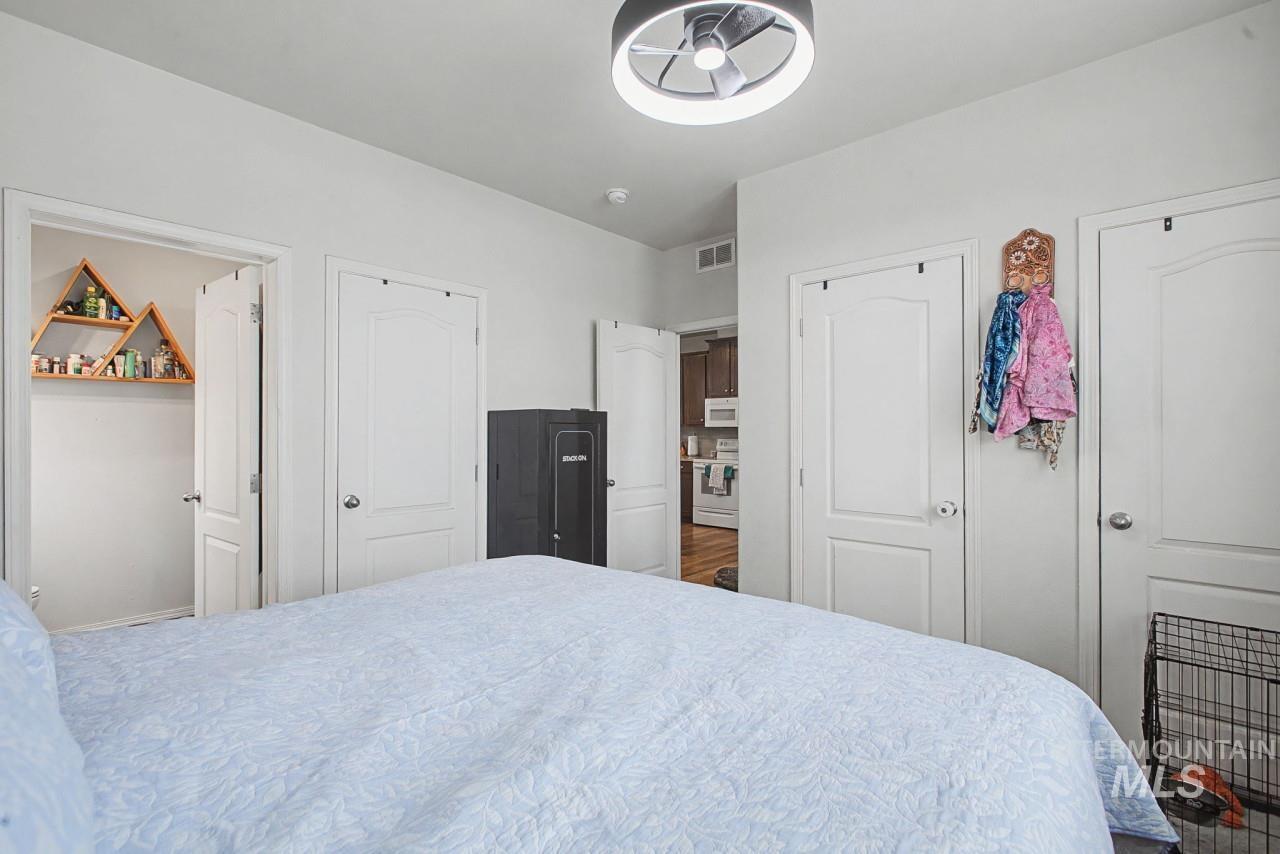 1224 1/2 Burrell Ave, Lewiston, Idaho 83501, 3 Bedrooms, 2 Bathrooms, Residential For Sale, Price $325,000,MLS 98972932