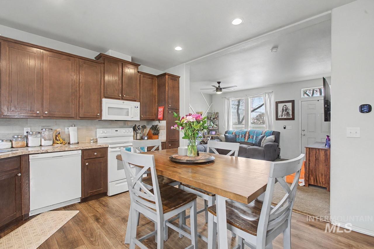 1224 1/2 Burrell Ave, Lewiston, Idaho 83501, 3 Bedrooms, 2 Bathrooms, Residential For Sale, Price $325,000,MLS 98972932