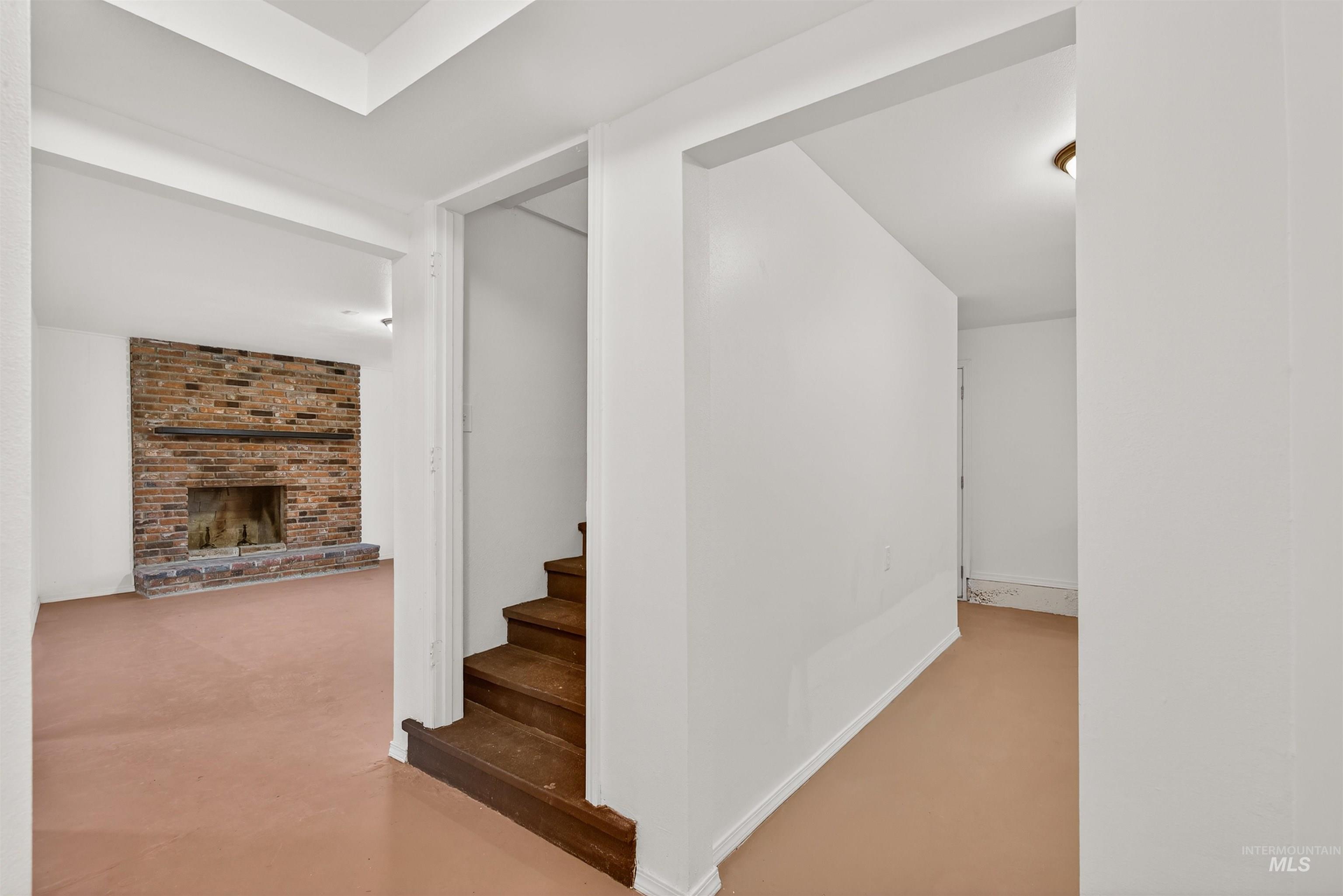 8049 Asotin Creek Road, Asotin, Washington 99402, 3 Bedrooms, 2 Bathrooms, Residential For Sale, Price $469,900,MLS 98972933