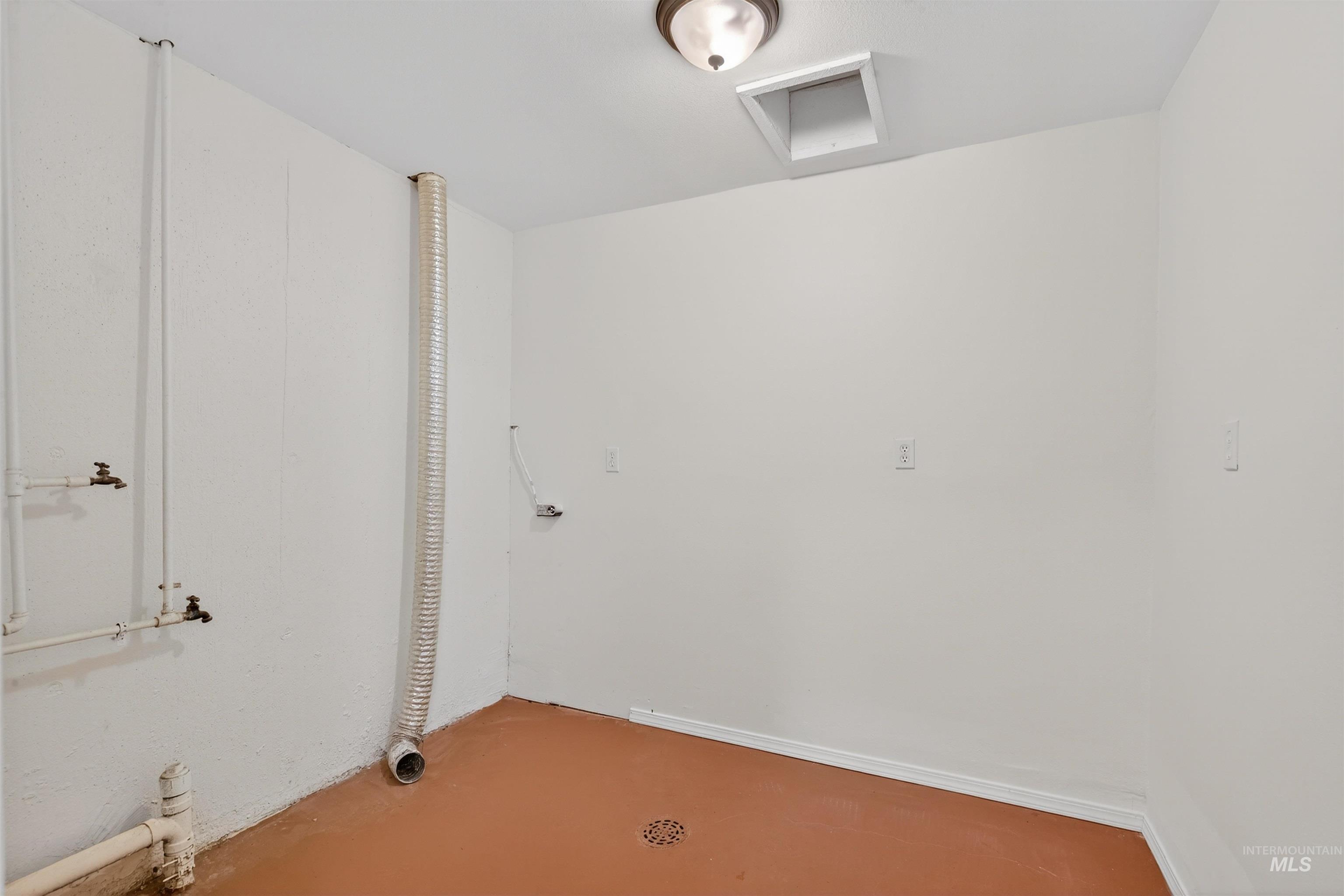 8049 Asotin Creek Road, Asotin, Washington 99402, 3 Bedrooms, 2 Bathrooms, Residential For Sale, Price $469,900,MLS 98972933