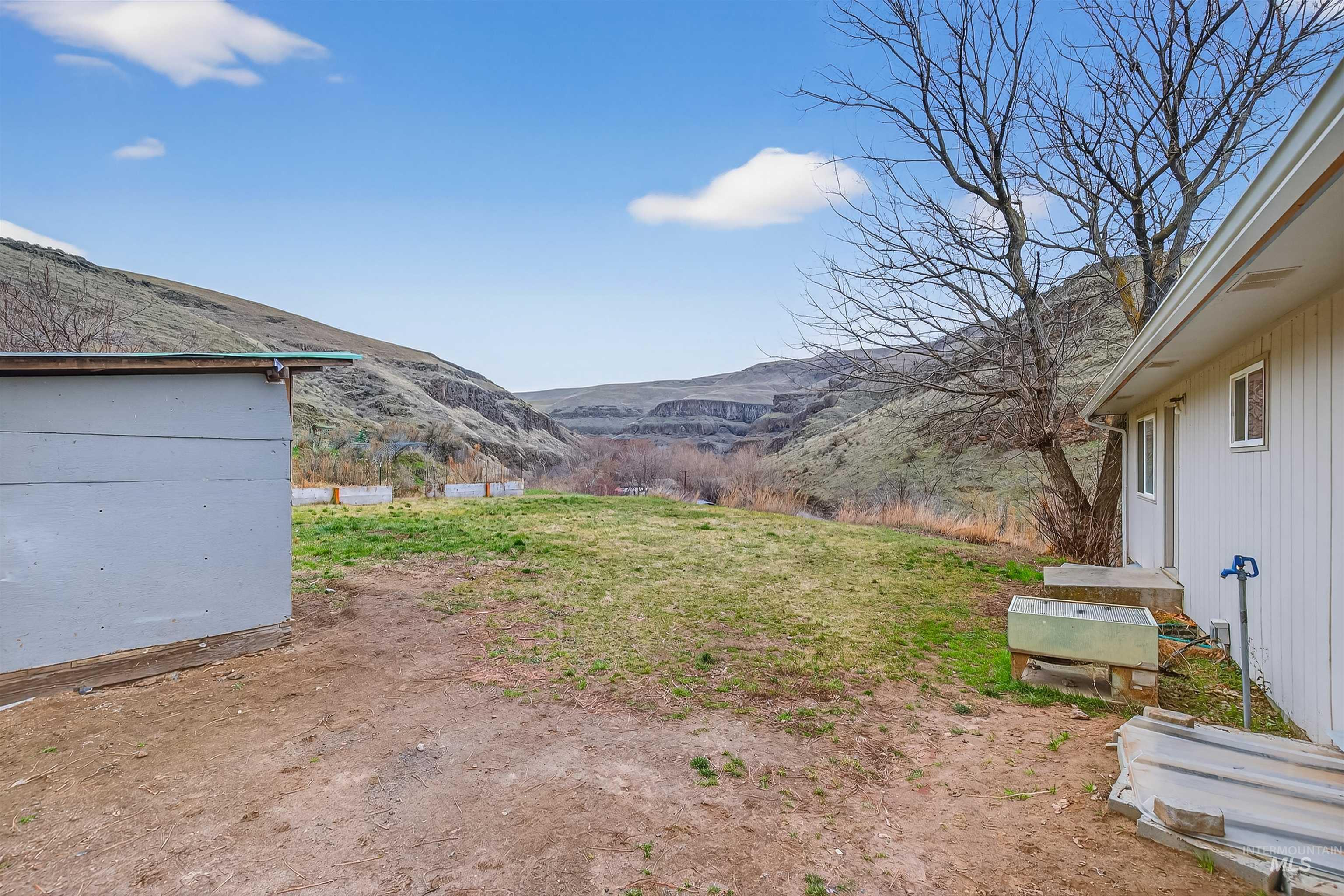 8049 Asotin Creek Road, Asotin, Washington 99402, 3 Bedrooms, 2 Bathrooms, Residential For Sale, Price $469,900,MLS 98972933