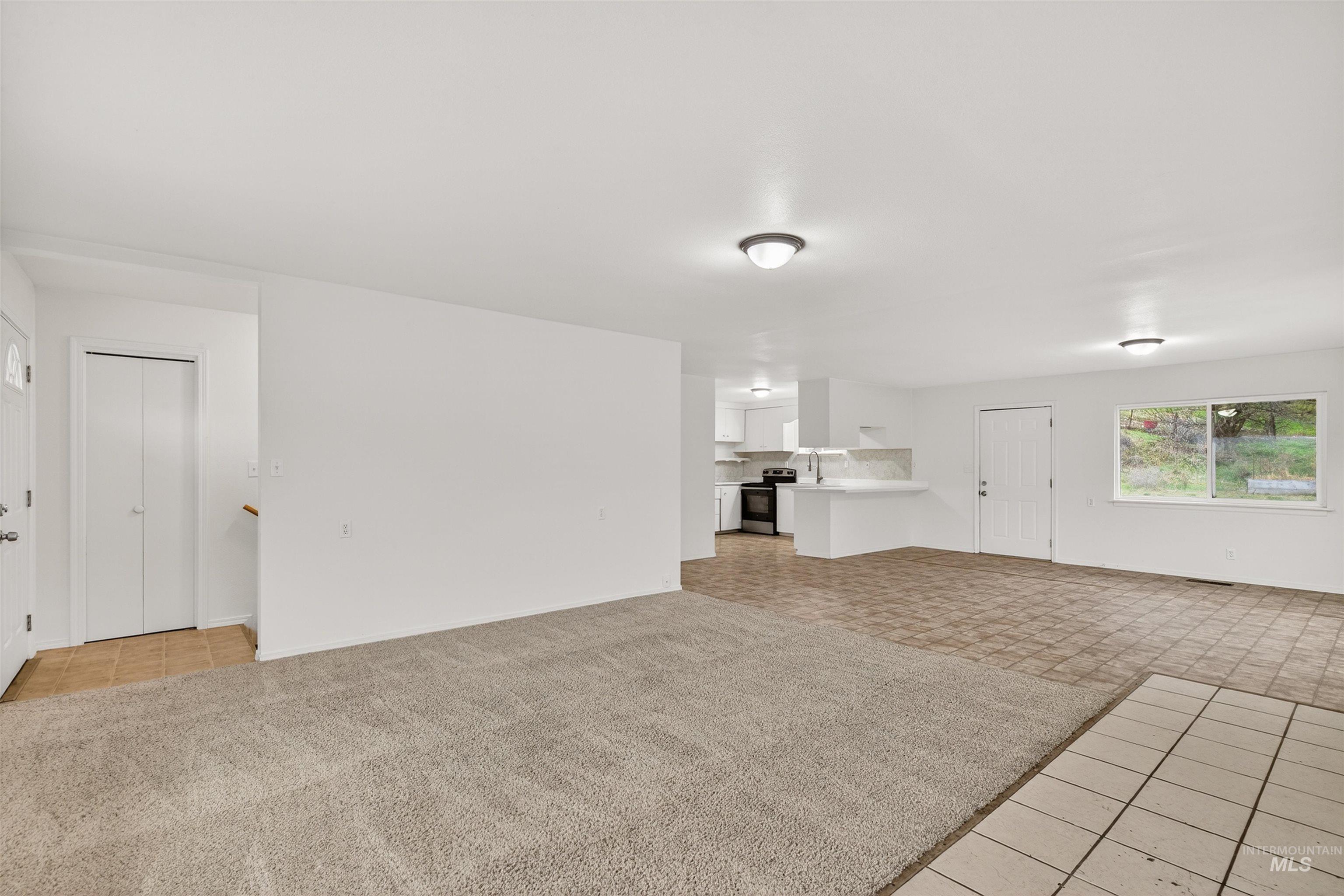 8049 Asotin Creek Road, Asotin, Washington 99402, 3 Bedrooms, 2 Bathrooms, Residential For Sale, Price $469,900,MLS 98972933