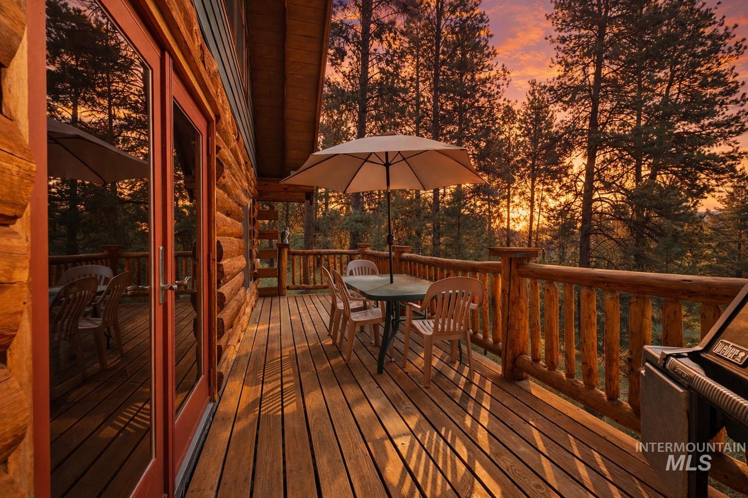 397 Warm Lake Rd, Cascade, Idaho 83611, 4 Bedrooms, 2 Bathrooms, Residential For Sale, Price $740,000,MLS 98972934