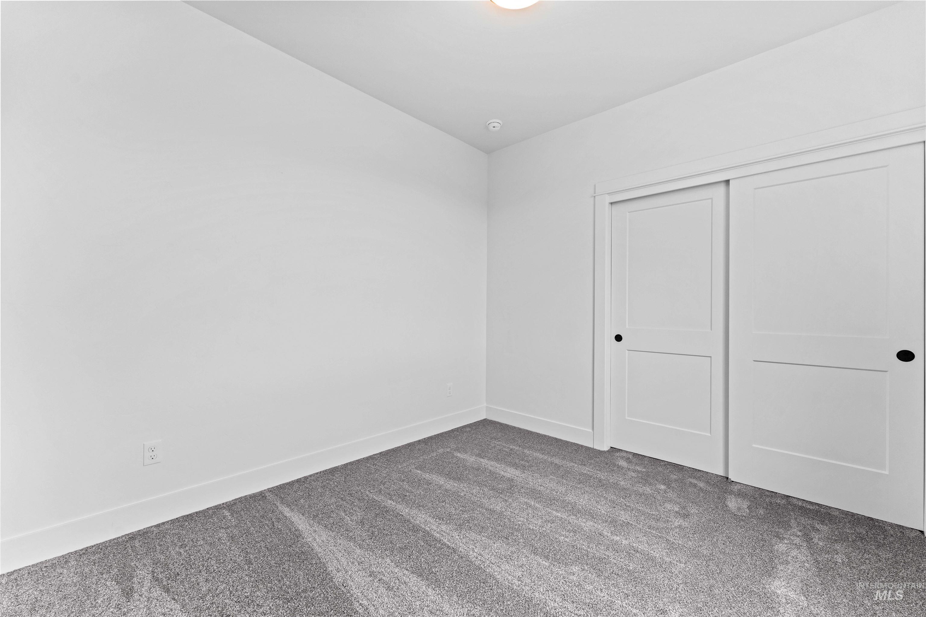 9943 W Sunberry Ct, Star, Idaho 83669, 4 Bedrooms, 2.5 Bathrooms, Residential For Sale, Price $679,995,MLS 98972937