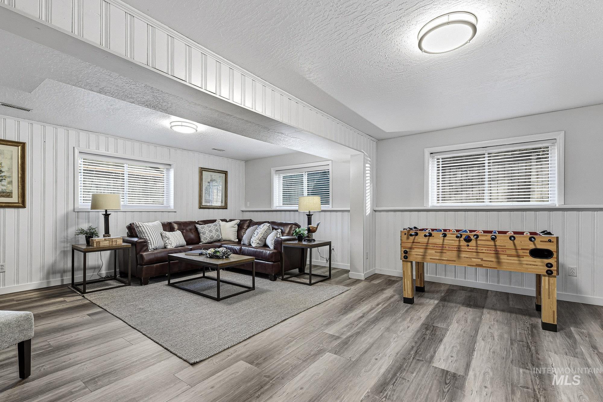 278 E Ranch Drive, Eagle, Idaho 83616, 5 Bedrooms, 3 Bathrooms, Residential For Sale, Price $565,000,MLS 98972939