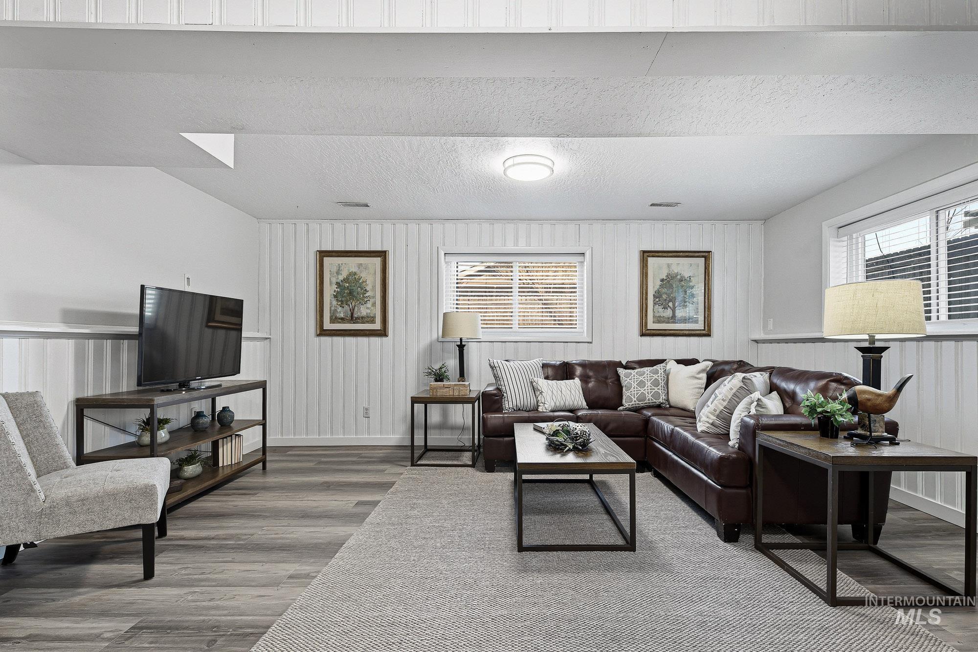 278 E Ranch Drive, Eagle, Idaho 83616, 5 Bedrooms, 3 Bathrooms, Residential For Sale, Price $565,000,MLS 98972939