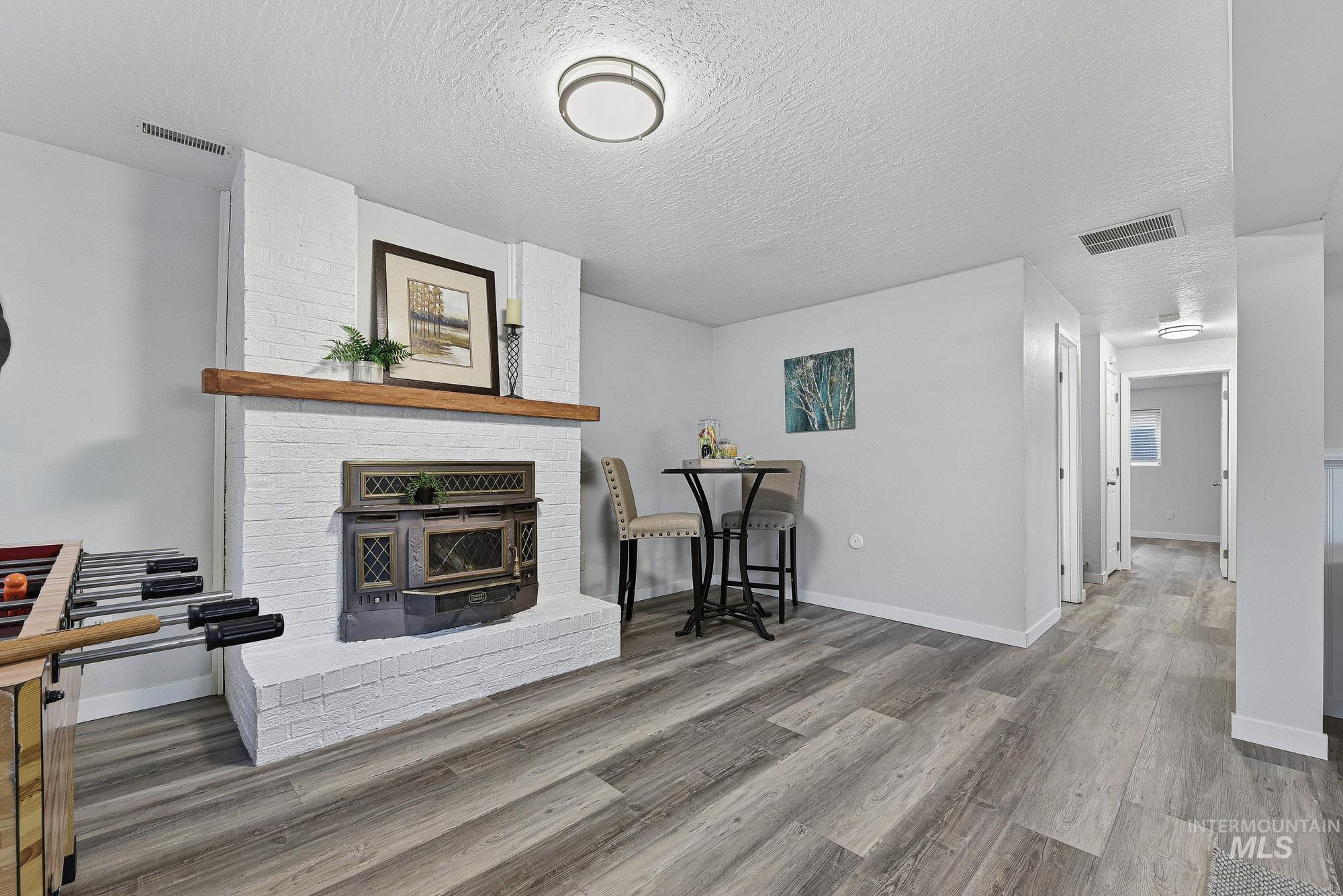 278 E Ranch Drive, Eagle, Idaho 83616, 5 Bedrooms, 3 Bathrooms, Residential For Sale, Price $565,000,MLS 98972939