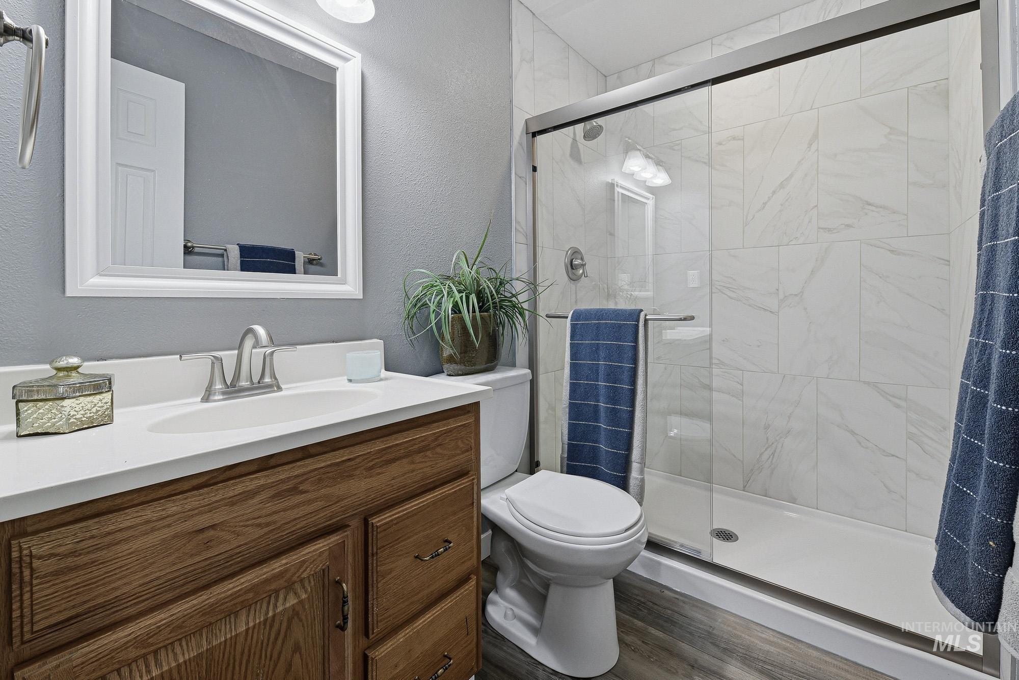 278 E Ranch Drive, Eagle, Idaho 83616, 5 Bedrooms, 3 Bathrooms, Residential For Sale, Price $565,000,MLS 98972939