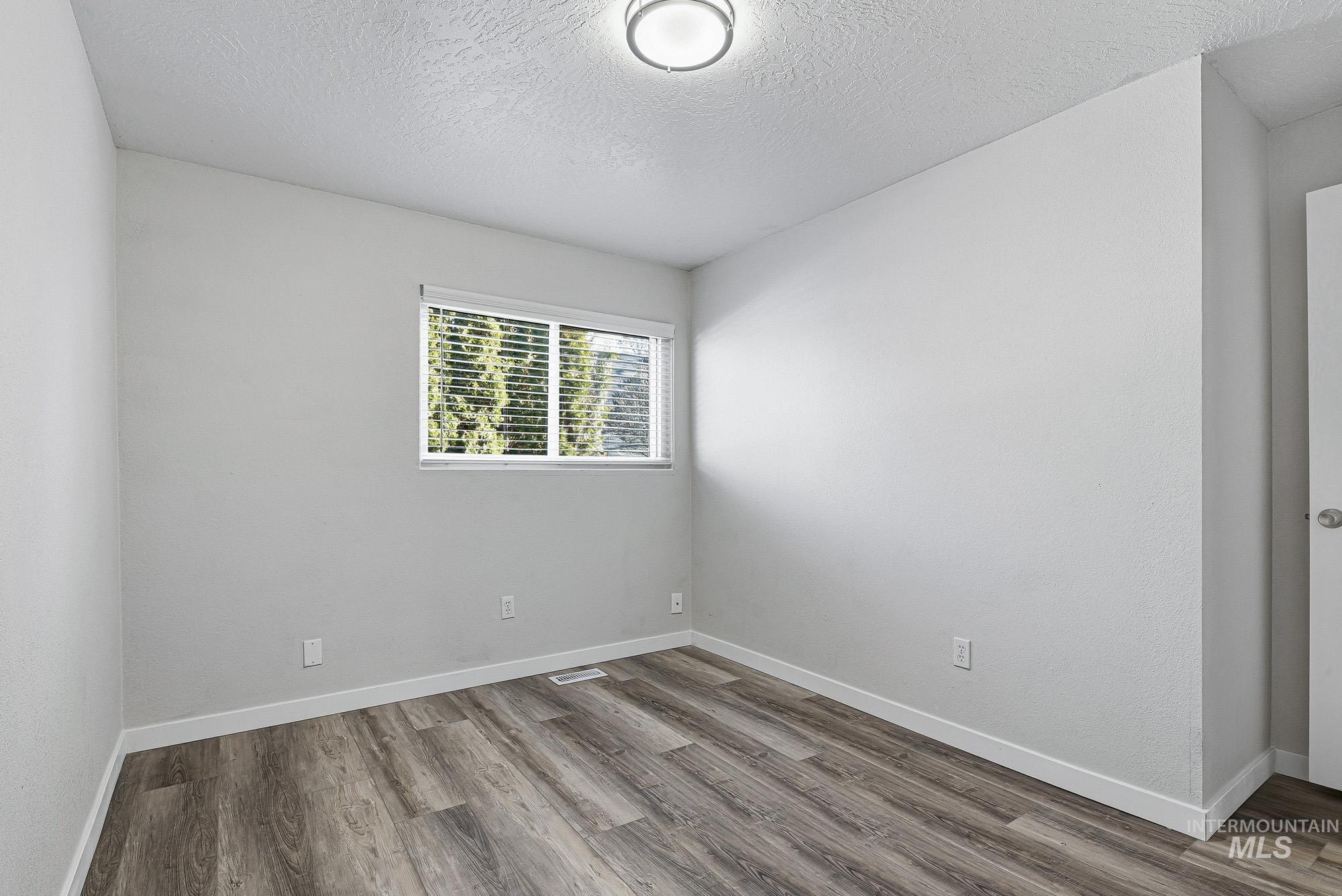 278 E Ranch Drive, Eagle, Idaho 83616, 5 Bedrooms, 3 Bathrooms, Residential For Sale, Price $565,000,MLS 98972939