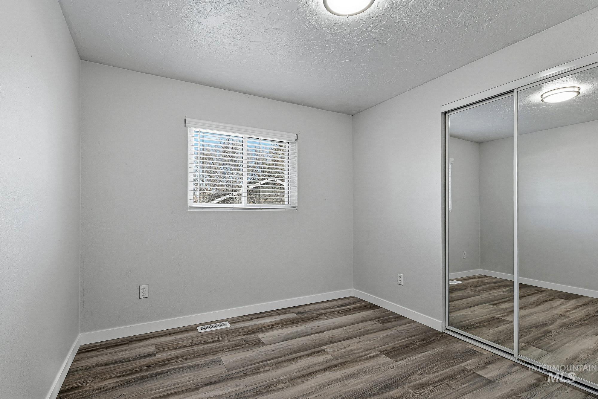 278 E Ranch Drive, Eagle, Idaho 83616, 5 Bedrooms, 3 Bathrooms, Residential For Sale, Price $565,000,MLS 98972939