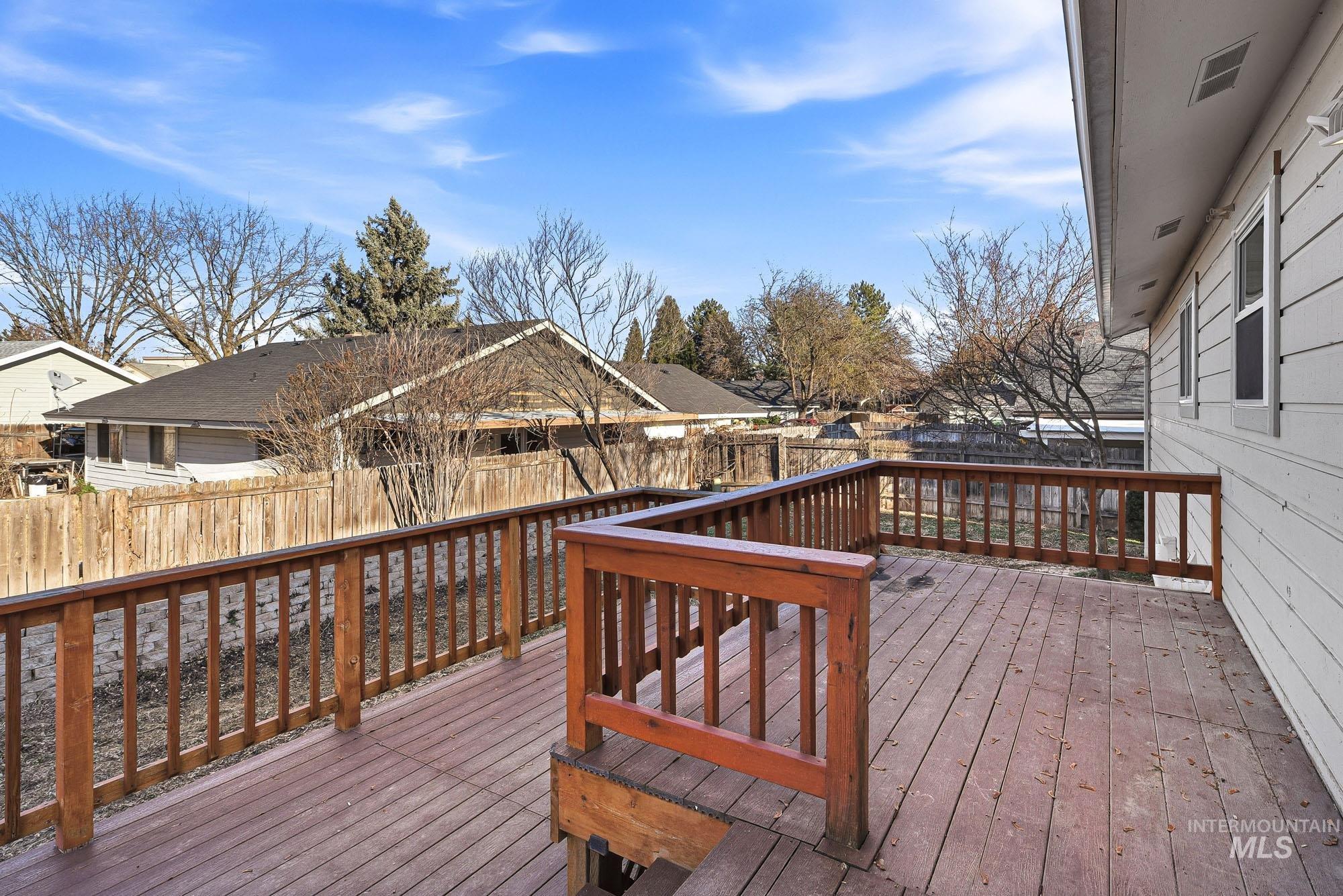 278 E Ranch Drive, Eagle, Idaho 83616, 5 Bedrooms, 3 Bathrooms, Residential For Sale, Price $565,000,MLS 98972939