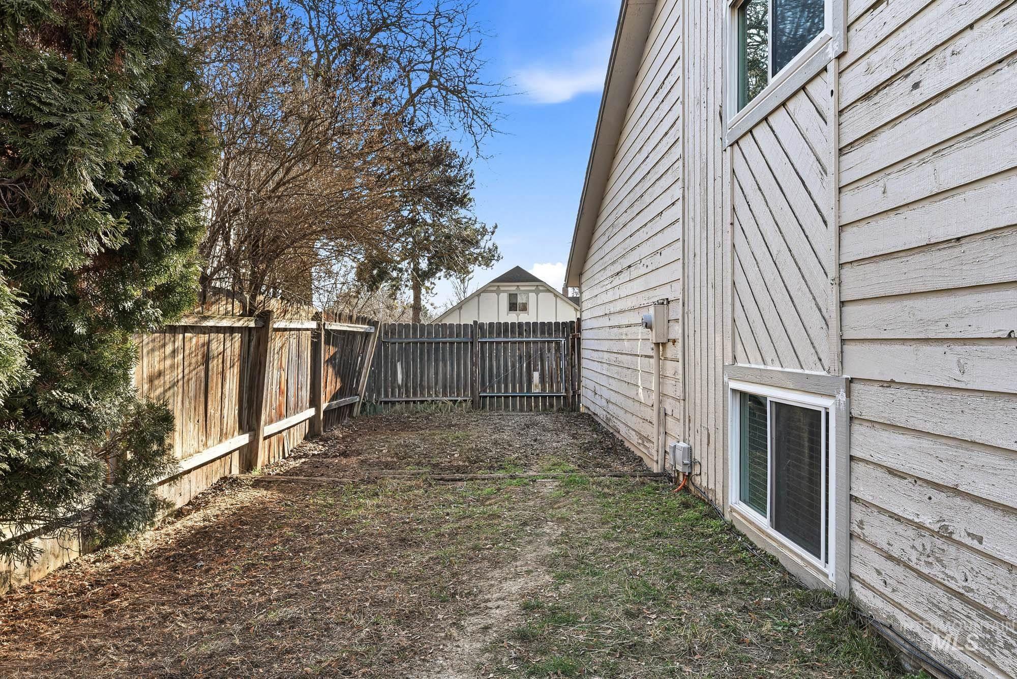 278 E Ranch Drive, Eagle, Idaho 83616, 5 Bedrooms, 3 Bathrooms, Residential For Sale, Price $565,000,MLS 98972939