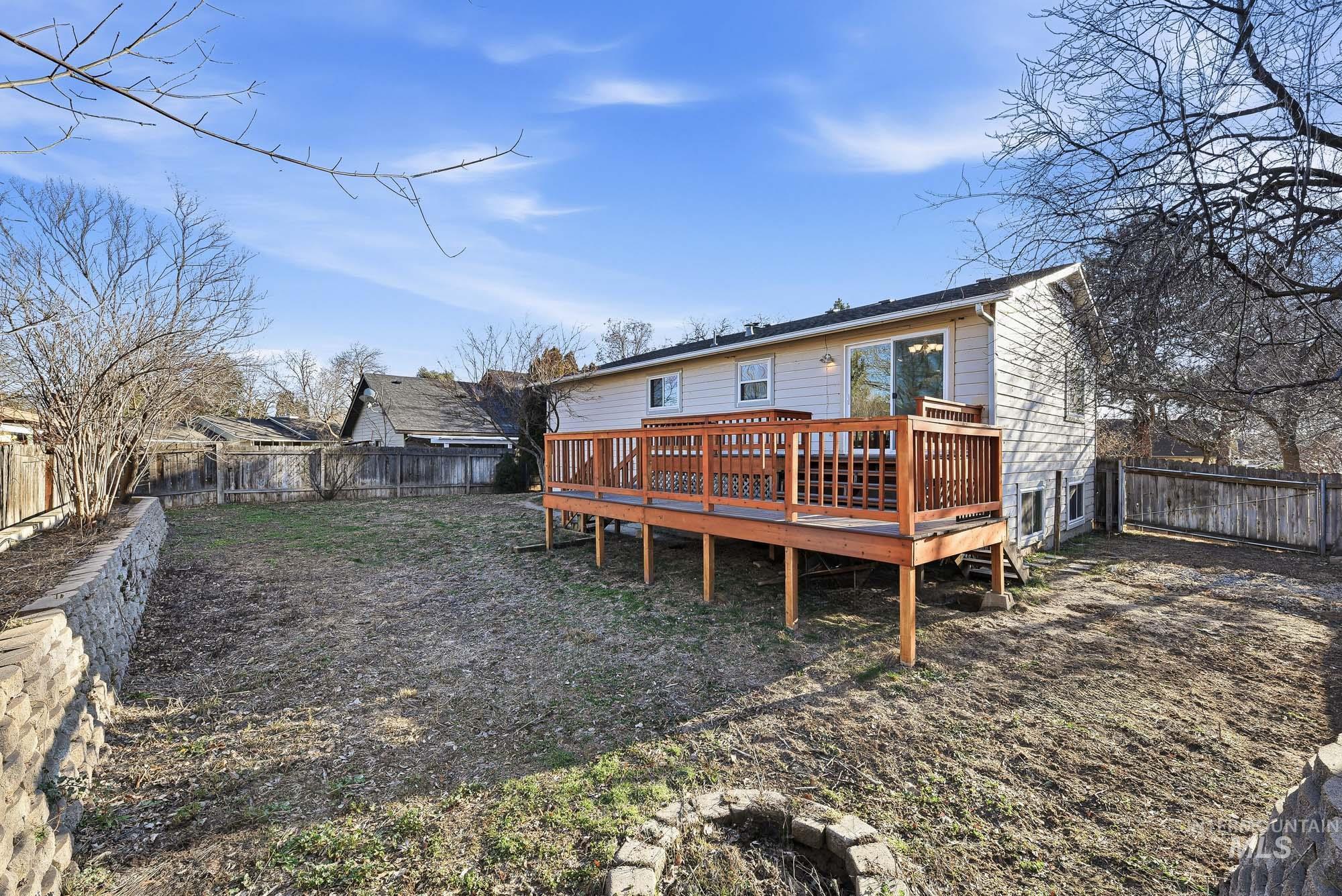 278 E Ranch Drive, Eagle, Idaho 83616, 5 Bedrooms, 3 Bathrooms, Residential For Sale, Price $565,000,MLS 98972939