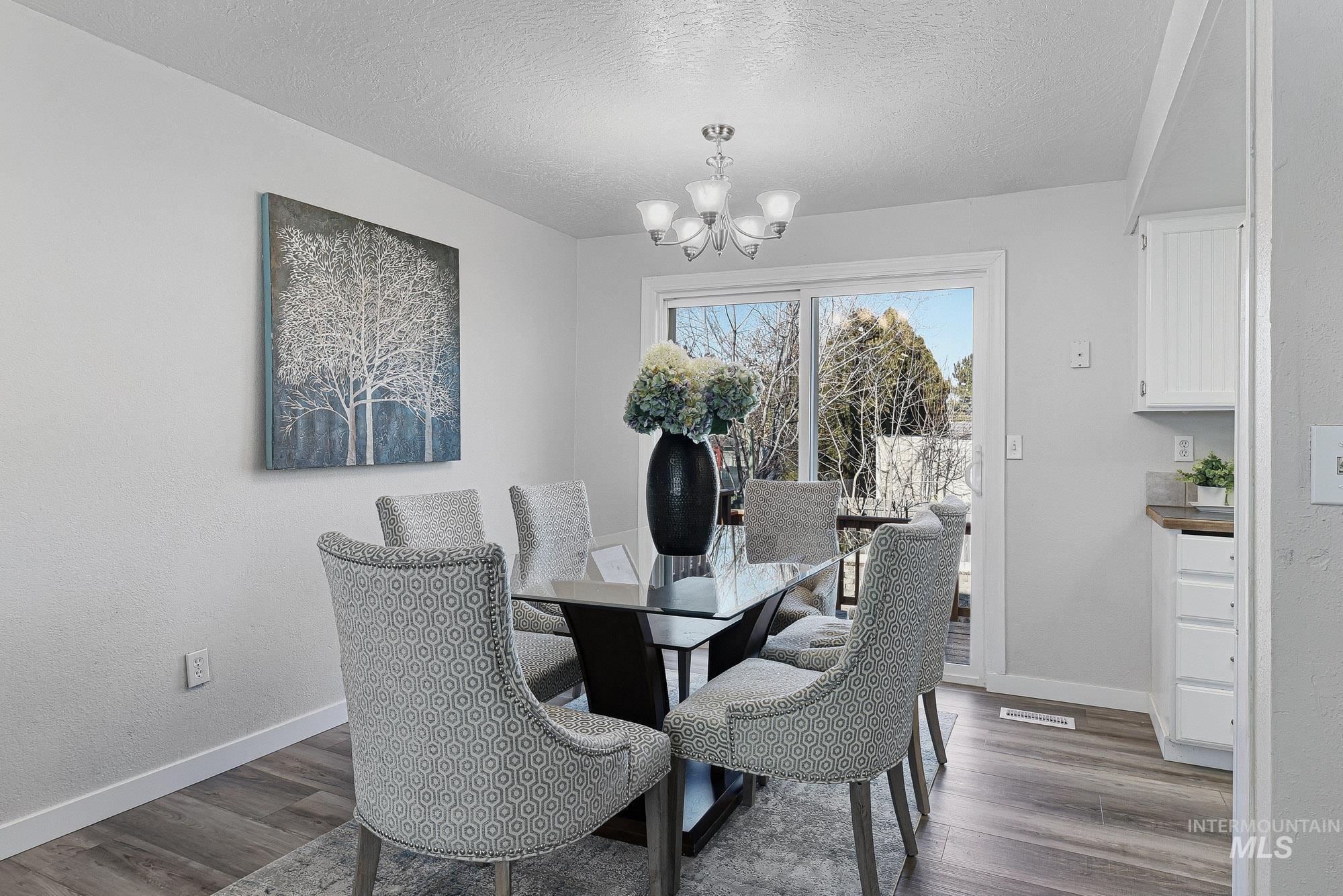 278 E Ranch Drive, Eagle, Idaho 83616, 5 Bedrooms, 3 Bathrooms, Residential For Sale, Price $565,000,MLS 98972939