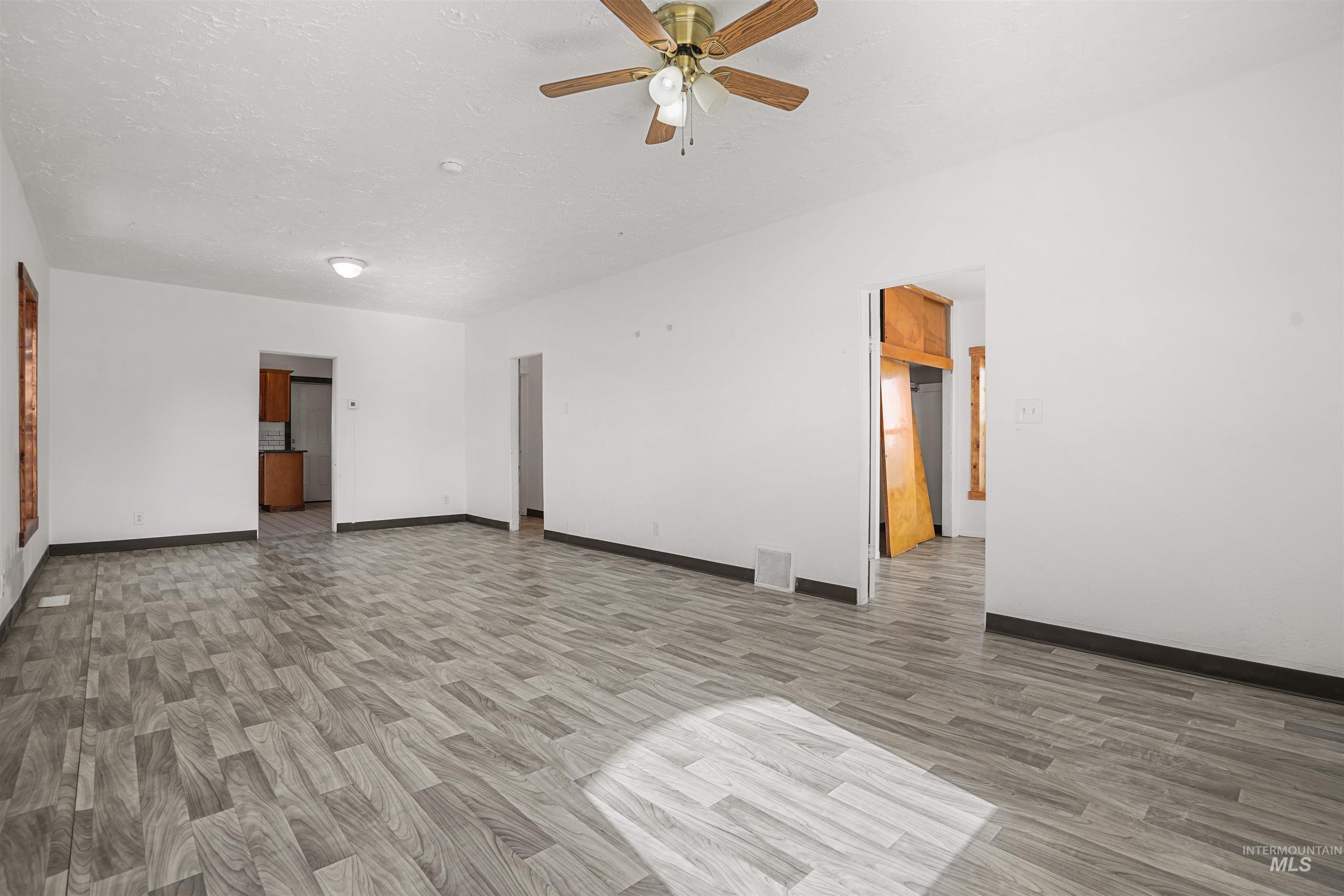 206 E 8th Street, Rupert, Idaho 83350, 2 Bedrooms, 2 Bathrooms, Residential For Sale, Price $250,000,MLS 98972940