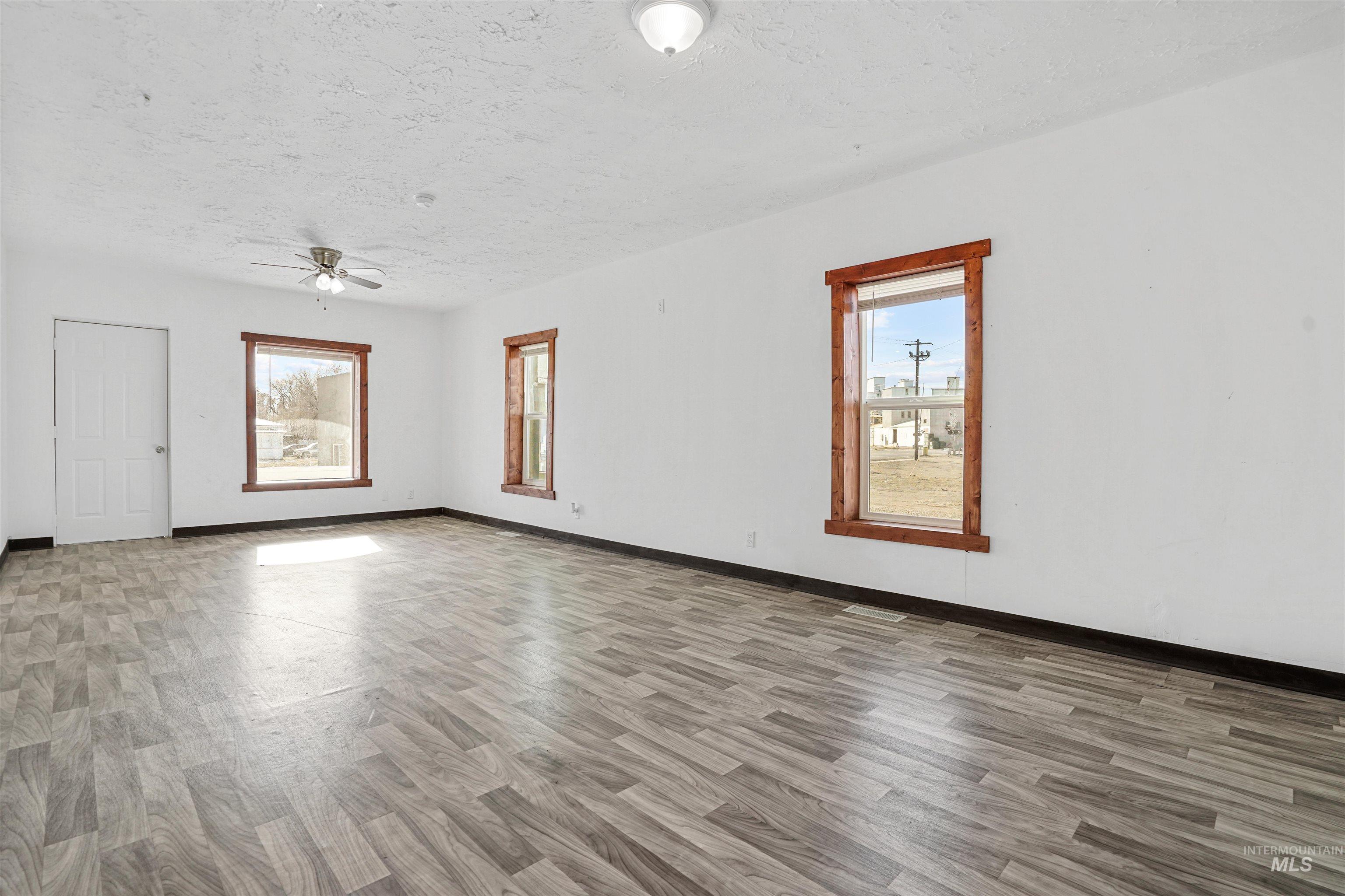 206 E 8th Street, Rupert, Idaho 83350, 2 Bedrooms, 2 Bathrooms, Residential For Sale, Price $250,000,MLS 98972940