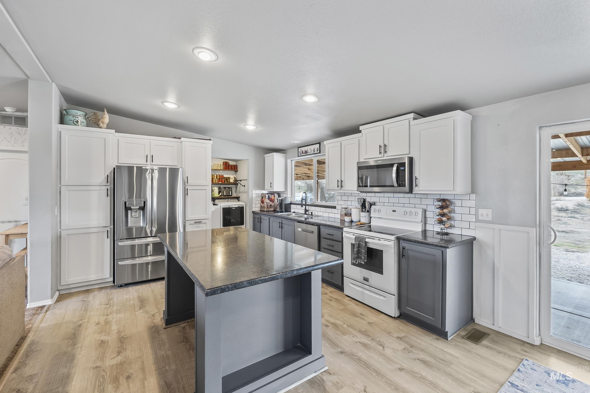 12944 Goodson Rd, Middleton, Idaho 83644, 4 Bedrooms, 2 Bathrooms, Residential For Sale, Price $535,000,MLS 98972941