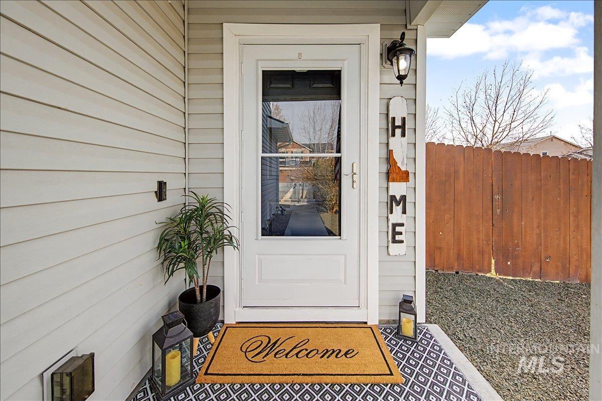 681 W Archerfield St, Meridian, Idaho 83646, 4 Bedrooms, 2.5 Bathrooms, Residential For Sale, Price $514,000,MLS 98972942