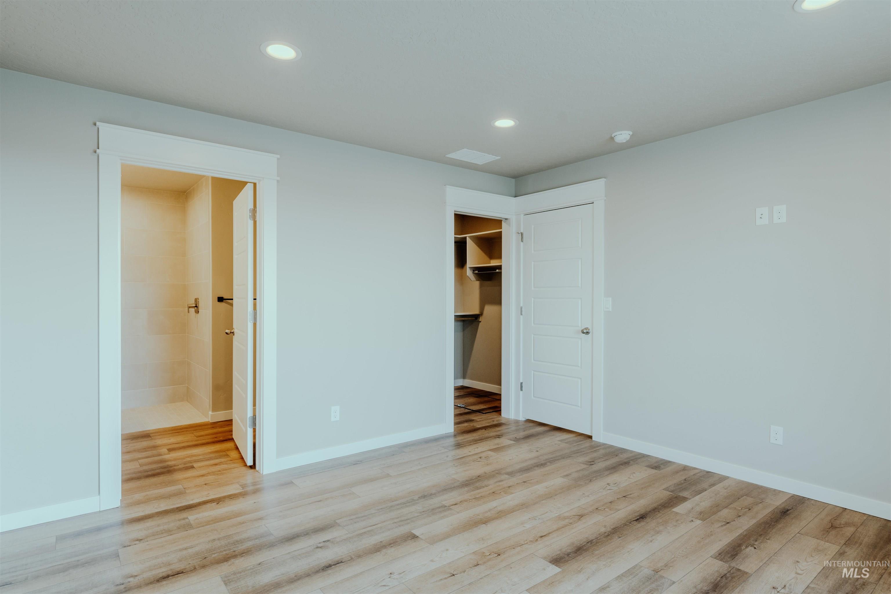 1214 Phillips Circle, Ontario, Oregon 97914-3905, 2 Bedrooms, 2 Bathrooms, Residential For Sale, Price $295,000,MLS 98972943