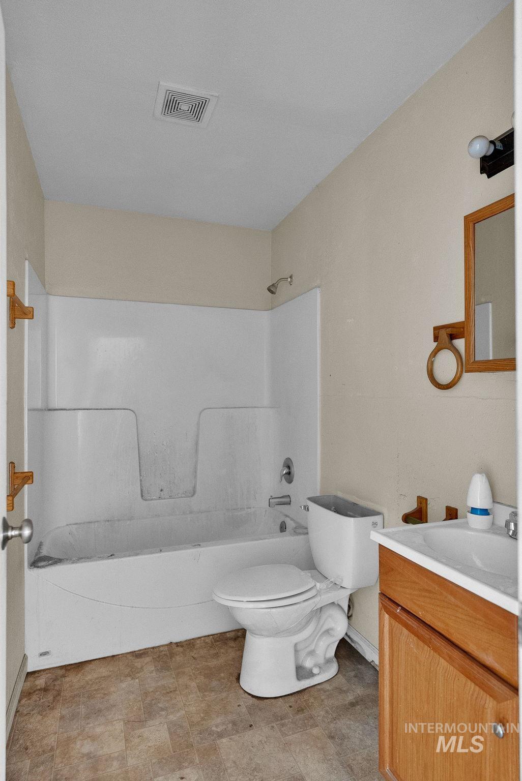 4715 Reeves, Coeur d'Alene, Idaho 83814, 2 Bedrooms, 1 Bathroom, Residential For Sale, Price $273,500,MLS 98972945