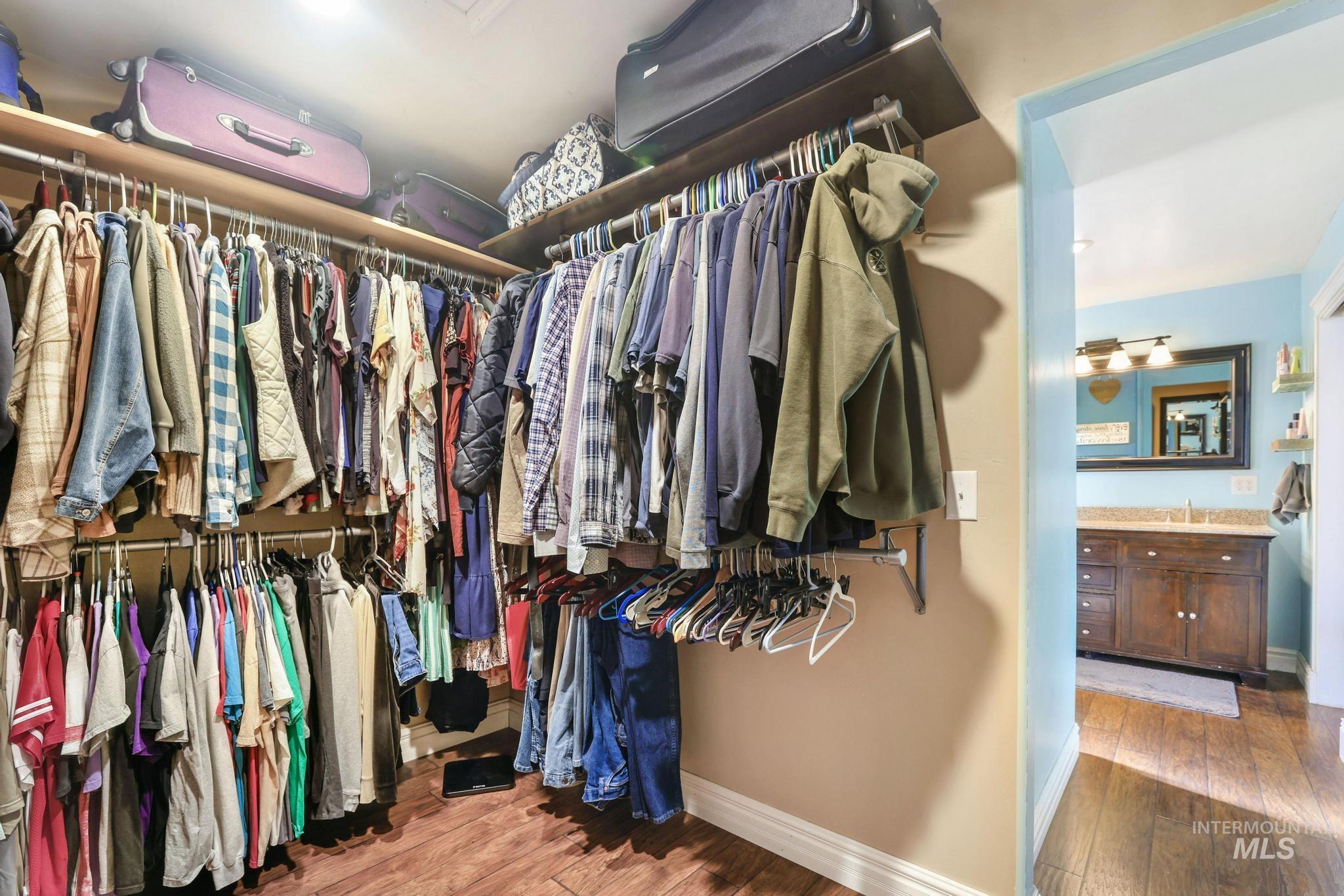 2342 Garey Ln, Filer, Idaho 83328-5543, 4 Bedrooms, 3 Bathrooms, Residential For Sale, Price $575,000,MLS 98972946