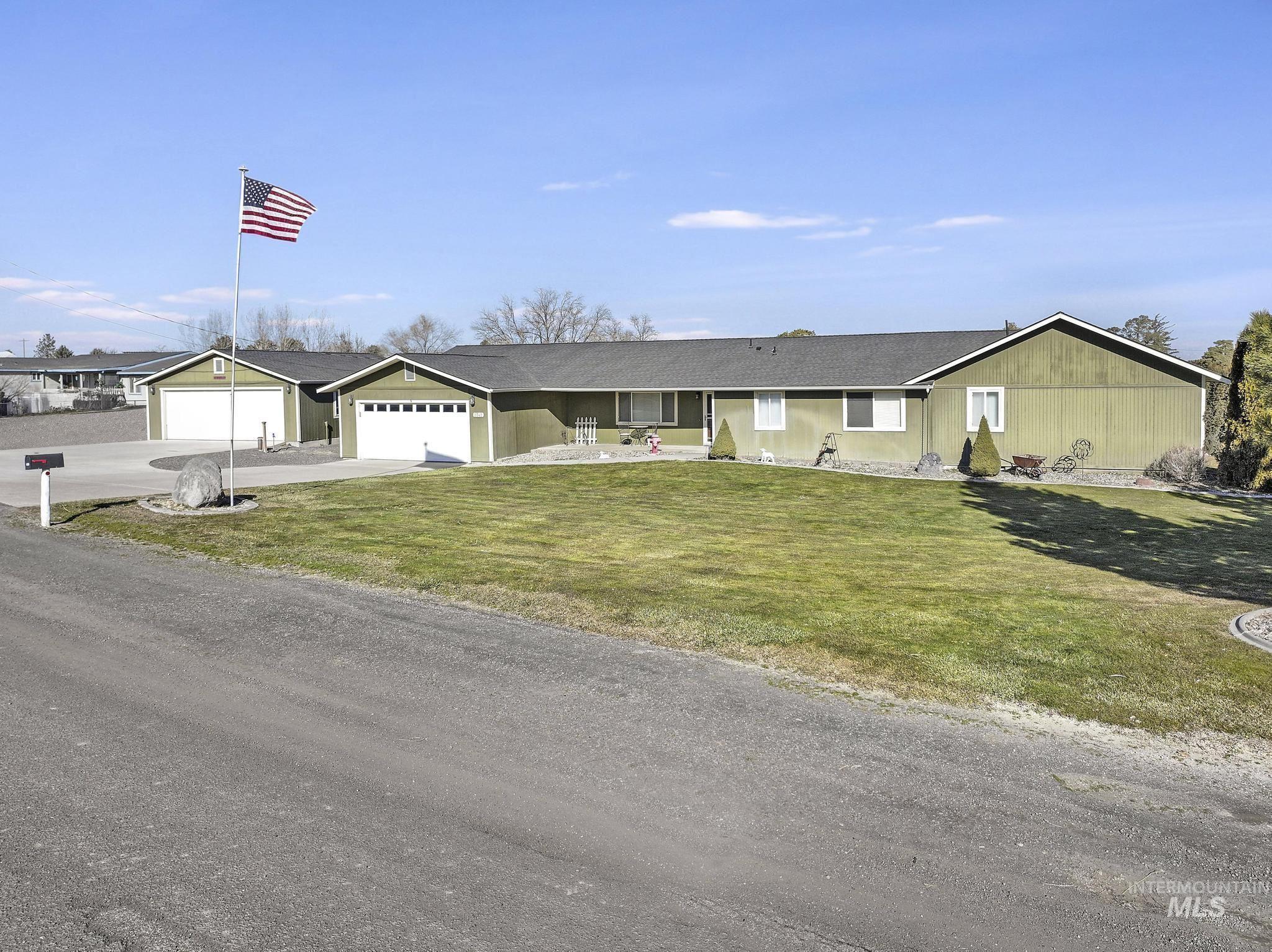 2342 Garey Ln, Filer, Idaho 83328-5543, 4 Bedrooms, 3 Bathrooms, Residential For Sale, Price $575,000,MLS 98972946