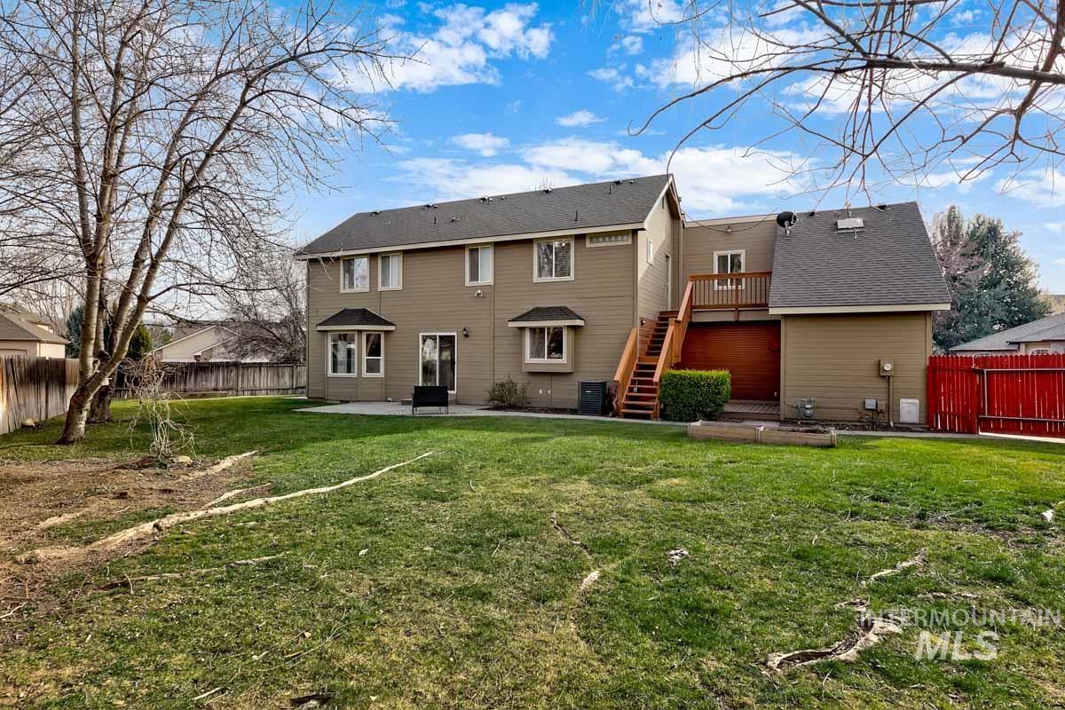 992 N Pinnacle, Eagle, Idaho 83616, 4 Bedrooms, 4 Bathrooms, Residential For Sale, Price $680,000,MLS 98972949