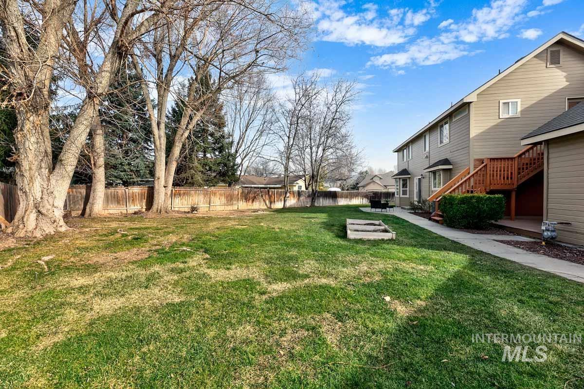 992 N Pinnacle, Eagle, Idaho 83616, 4 Bedrooms, 4 Bathrooms, Residential For Sale, Price $680,000,MLS 98972949