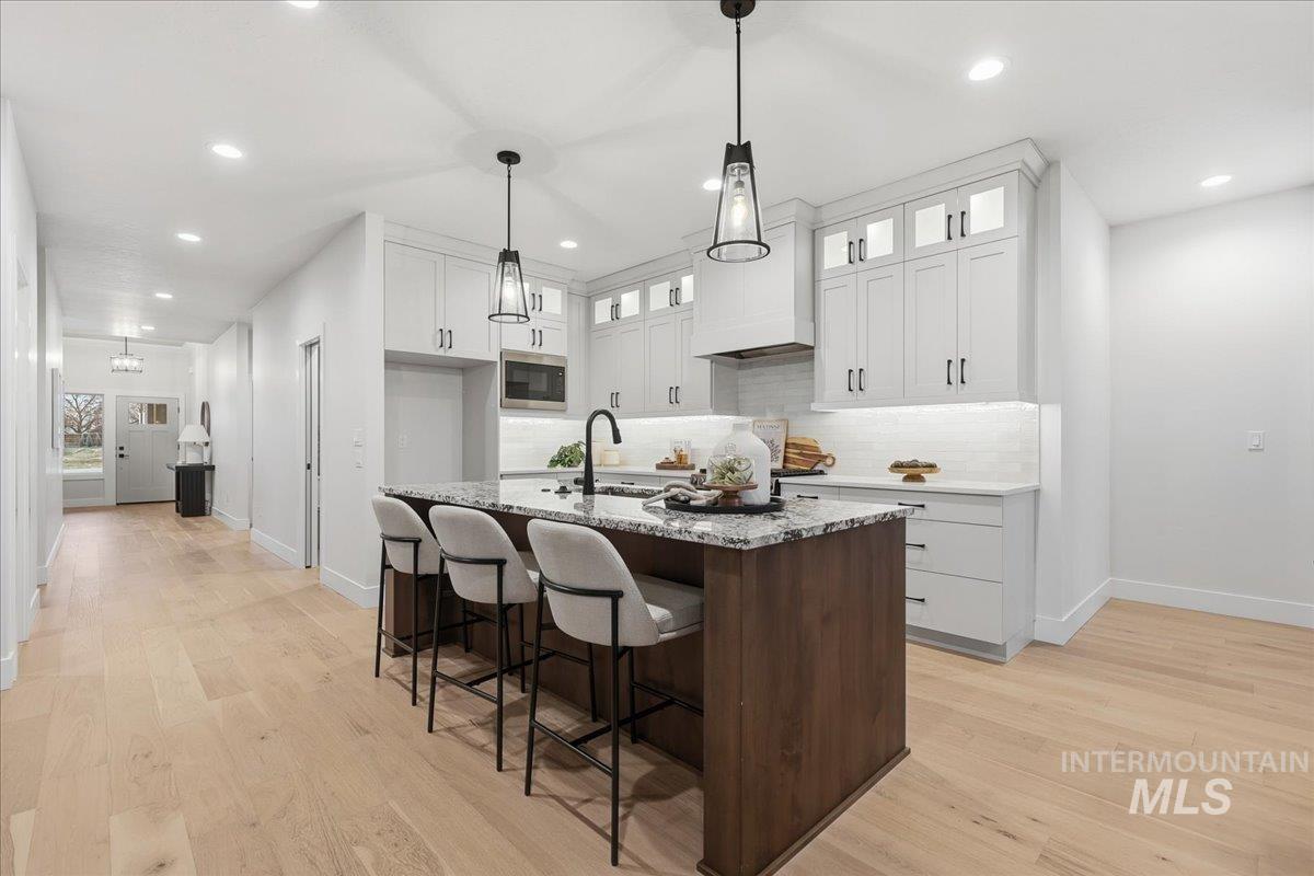 402 W Flour Mill Court, Middleton, Idaho 83644, 3 Bedrooms, 2.5 Bathrooms, Residential For Sale, Price $647,900,MLS 98972952