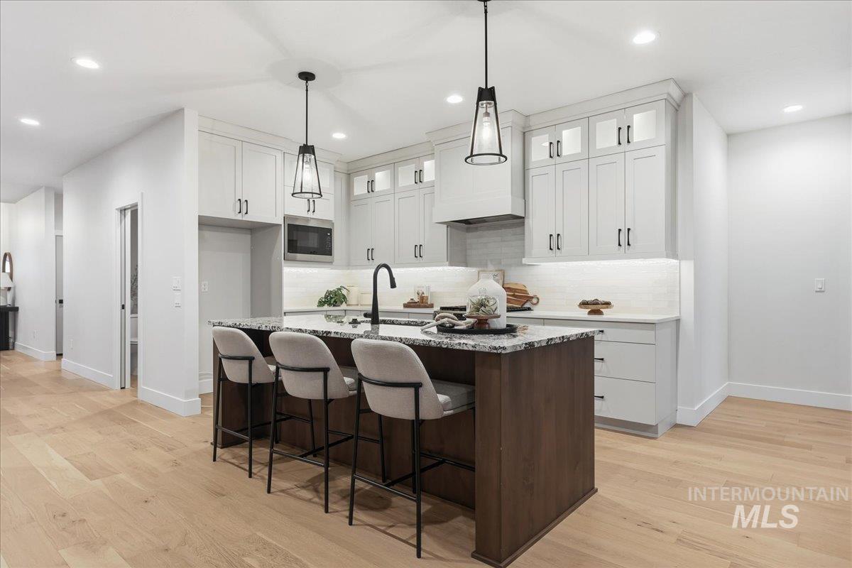 402 W Flour Mill Court, Middleton, Idaho 83644, 3 Bedrooms, 2.5 Bathrooms, Residential For Sale, Price $647,900,MLS 98972952