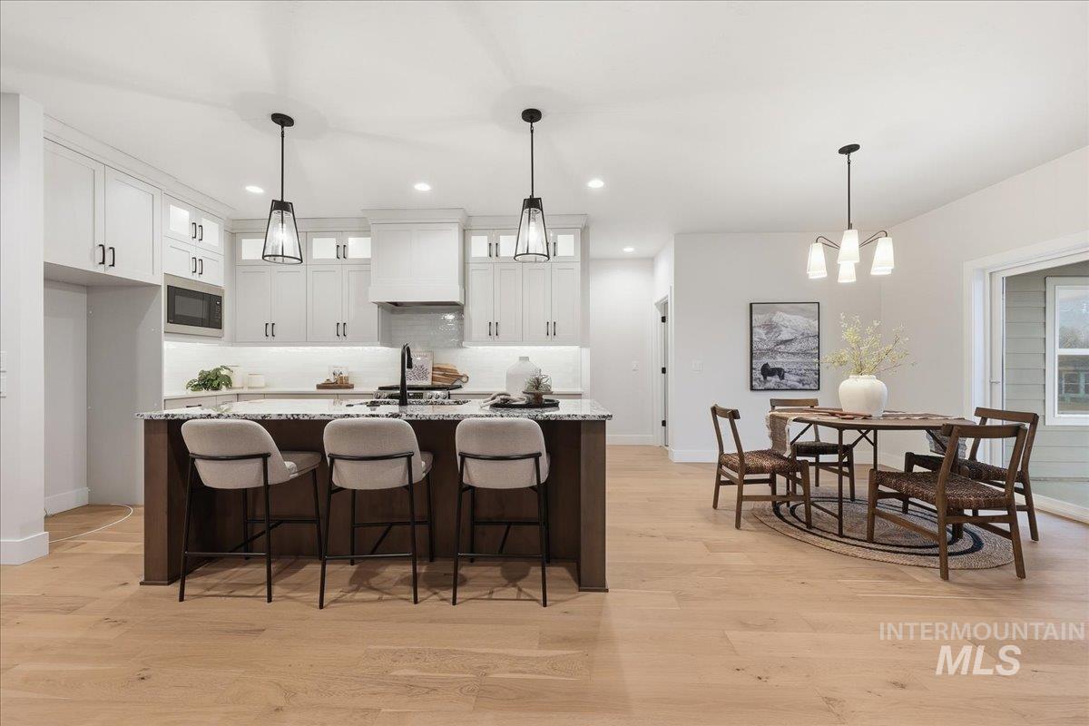 402 W Flour Mill Court, Middleton, Idaho 83644, 3 Bedrooms, 2.5 Bathrooms, Residential For Sale, Price $647,900,MLS 98972952