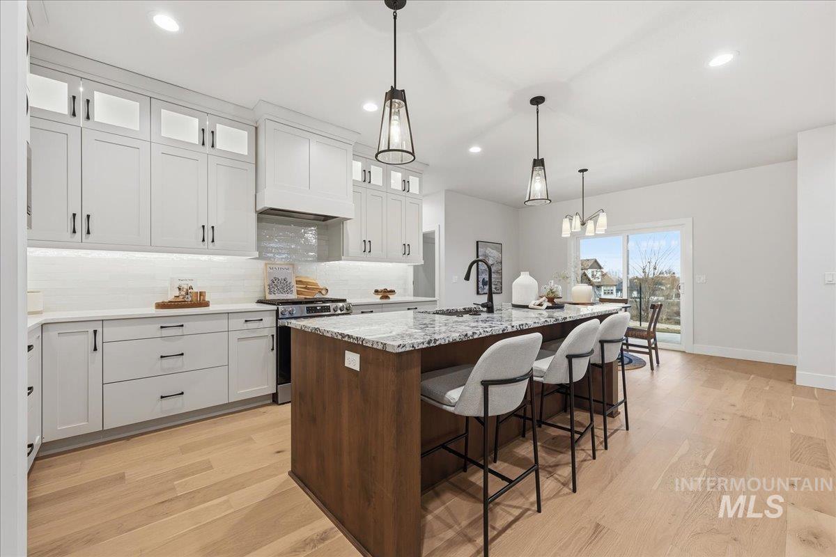 402 W Flour Mill Court, Middleton, Idaho 83644, 3 Bedrooms, 2.5 Bathrooms, Residential For Sale, Price $647,900,MLS 98972952