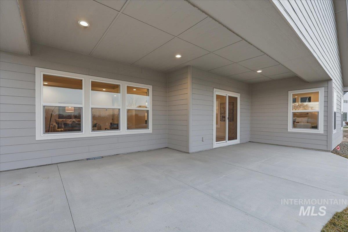 402 W Flour Mill Court, Middleton, Idaho 83644, 3 Bedrooms, 2.5 Bathrooms, Residential For Sale, Price $647,900,MLS 98972952