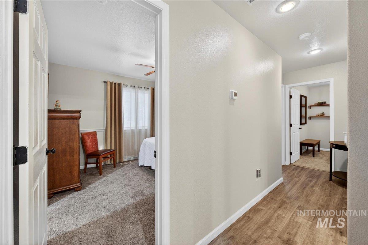 827 Mason Loop, Nampa, Idaho 83686, 3 Bedrooms, 2 Bathrooms, Residential For Sale, Price $350,000,MLS 98972960